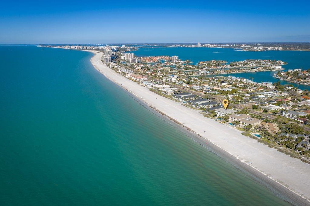 ALMENARA CONDO - Residential