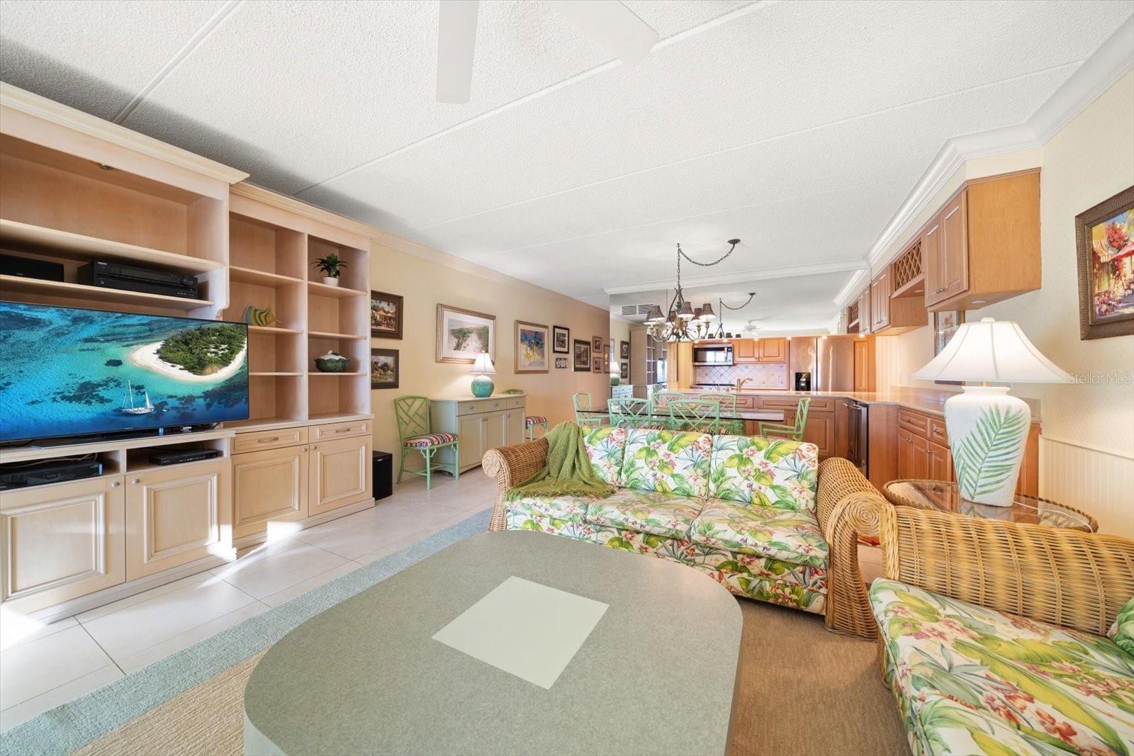 ALMENARA CONDO - Residential