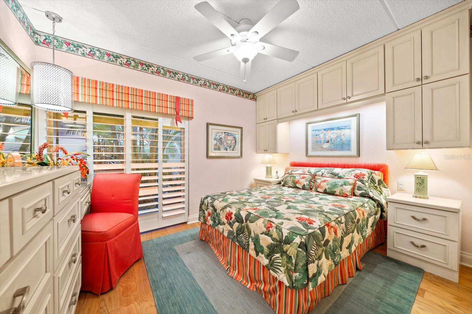 ALMENARA CONDO - Residential