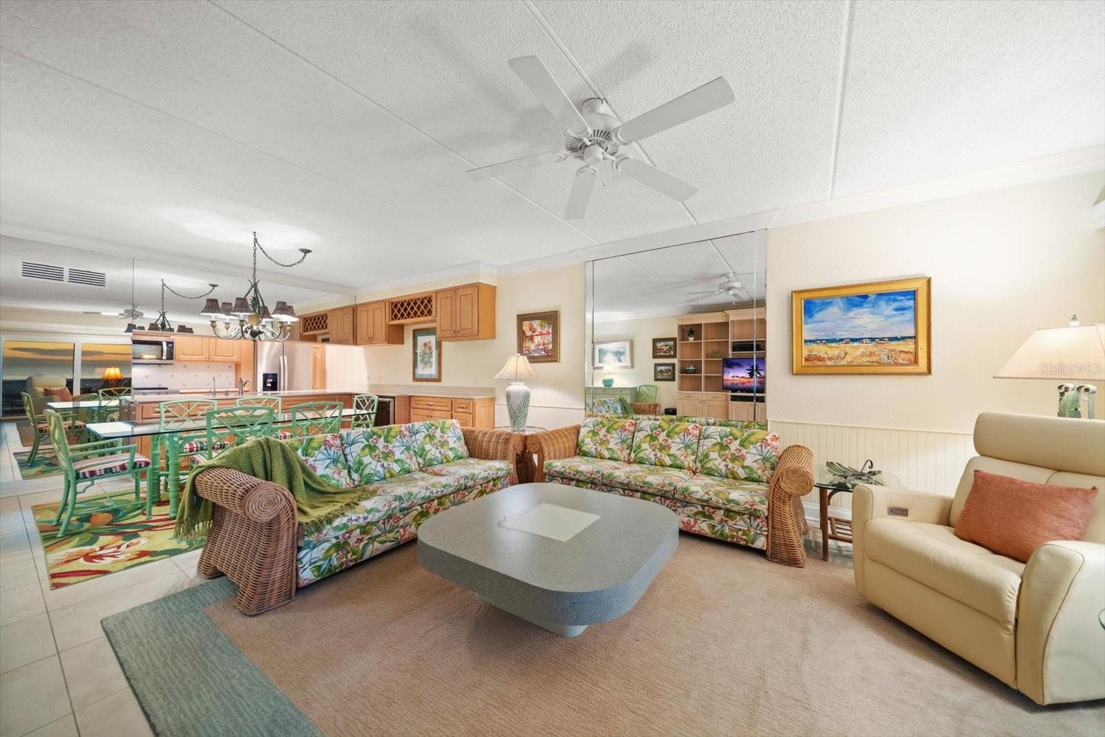 ALMENARA CONDO - Residential