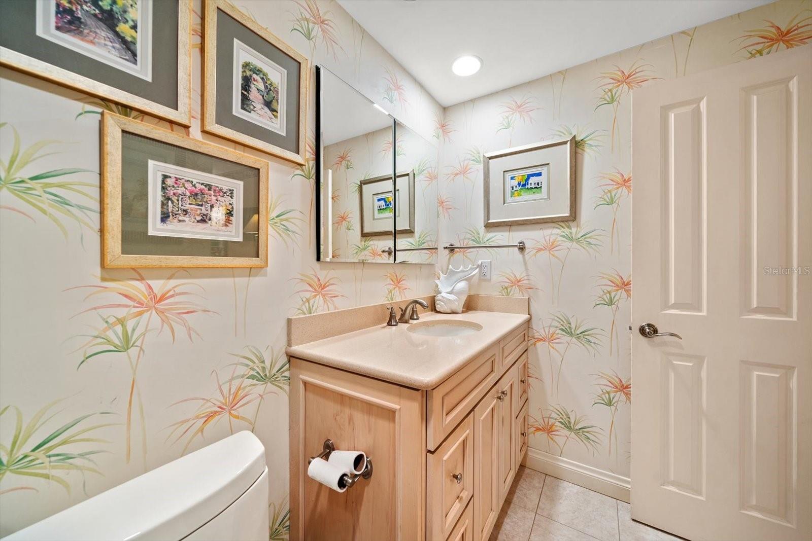 ALMENARA CONDO - Residential