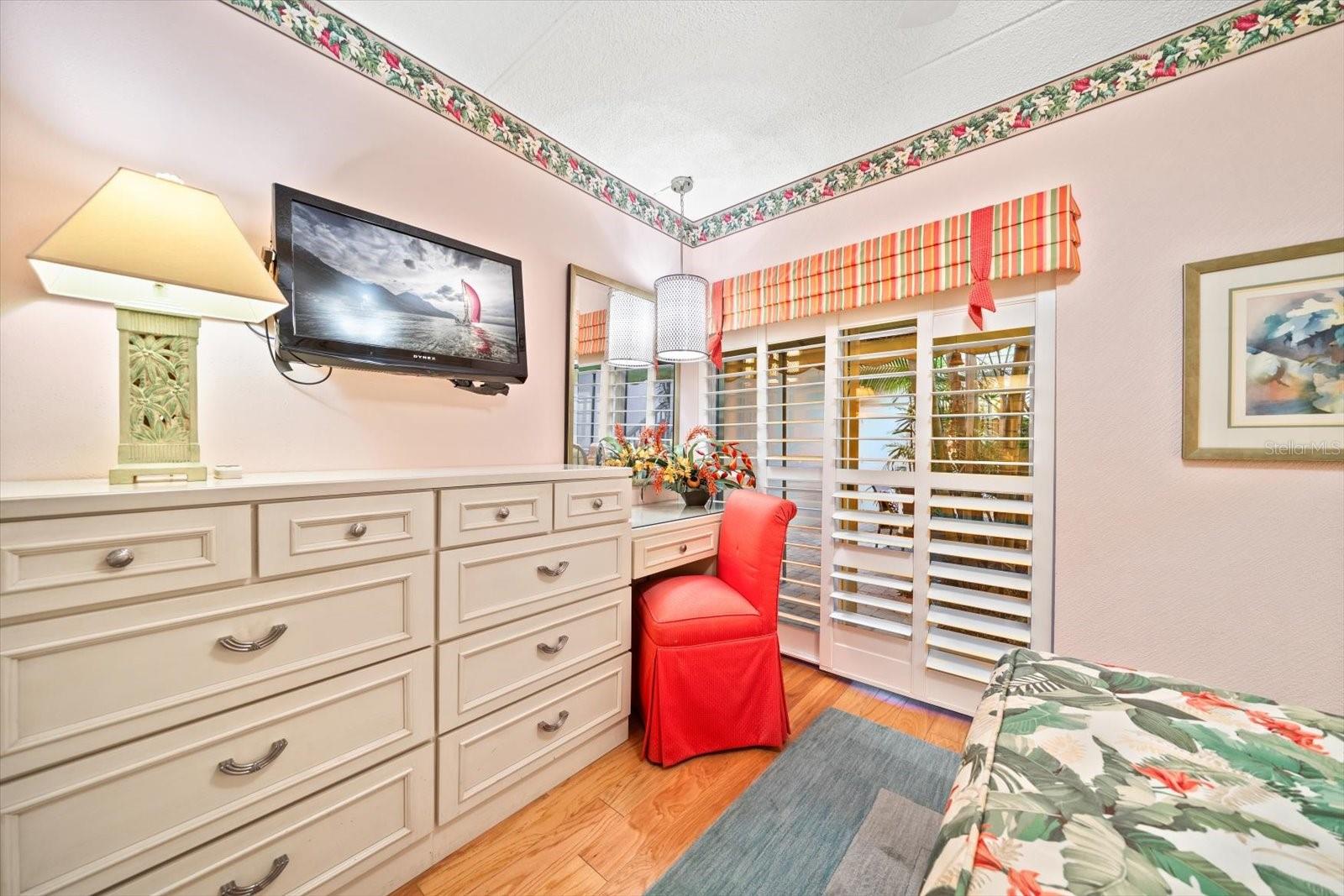 ALMENARA CONDO - Residential