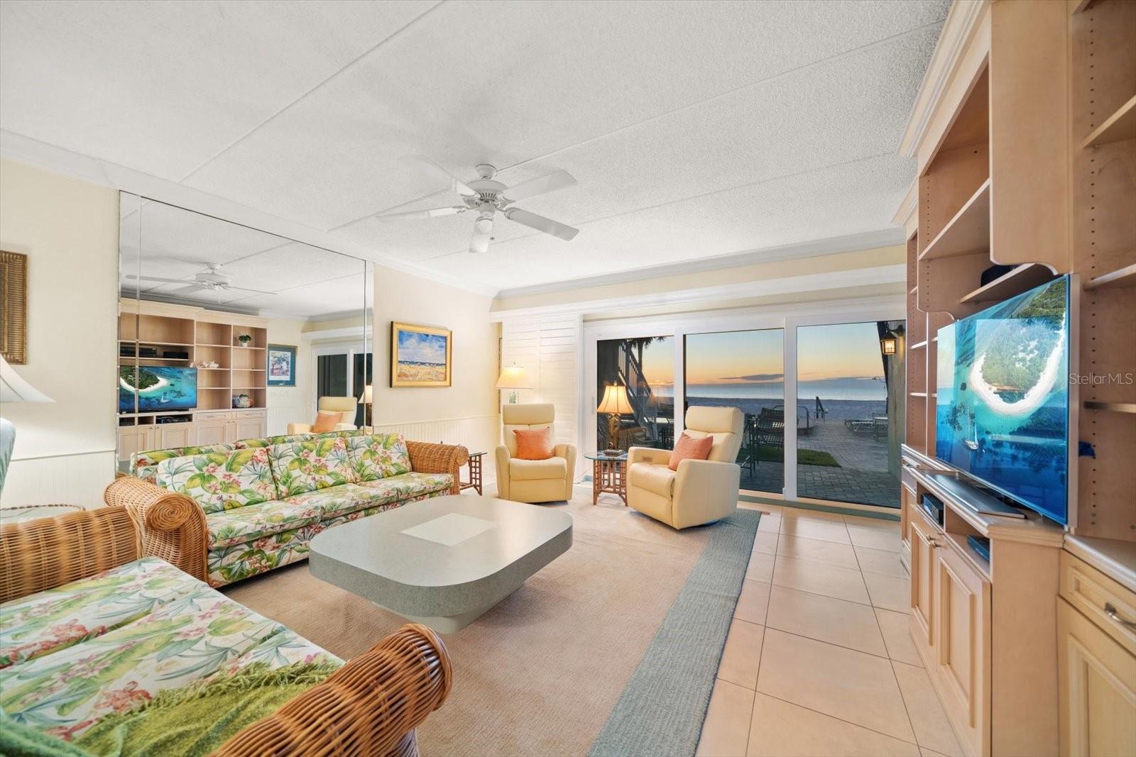 ALMENARA CONDO - Residential