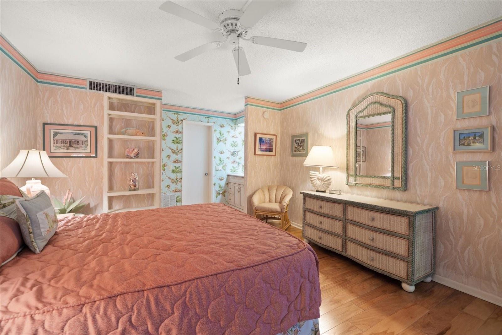 ALMENARA CONDO - Residential