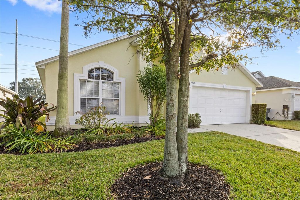 Photo of 1224 Casterton Circle, Davenport, FL 33897 (MLS # O6367038)