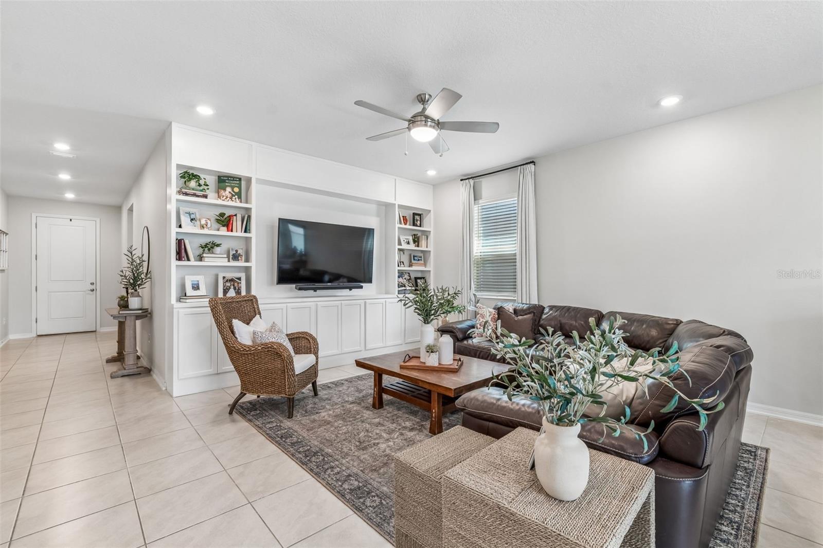 RIVERSTONE - Residential