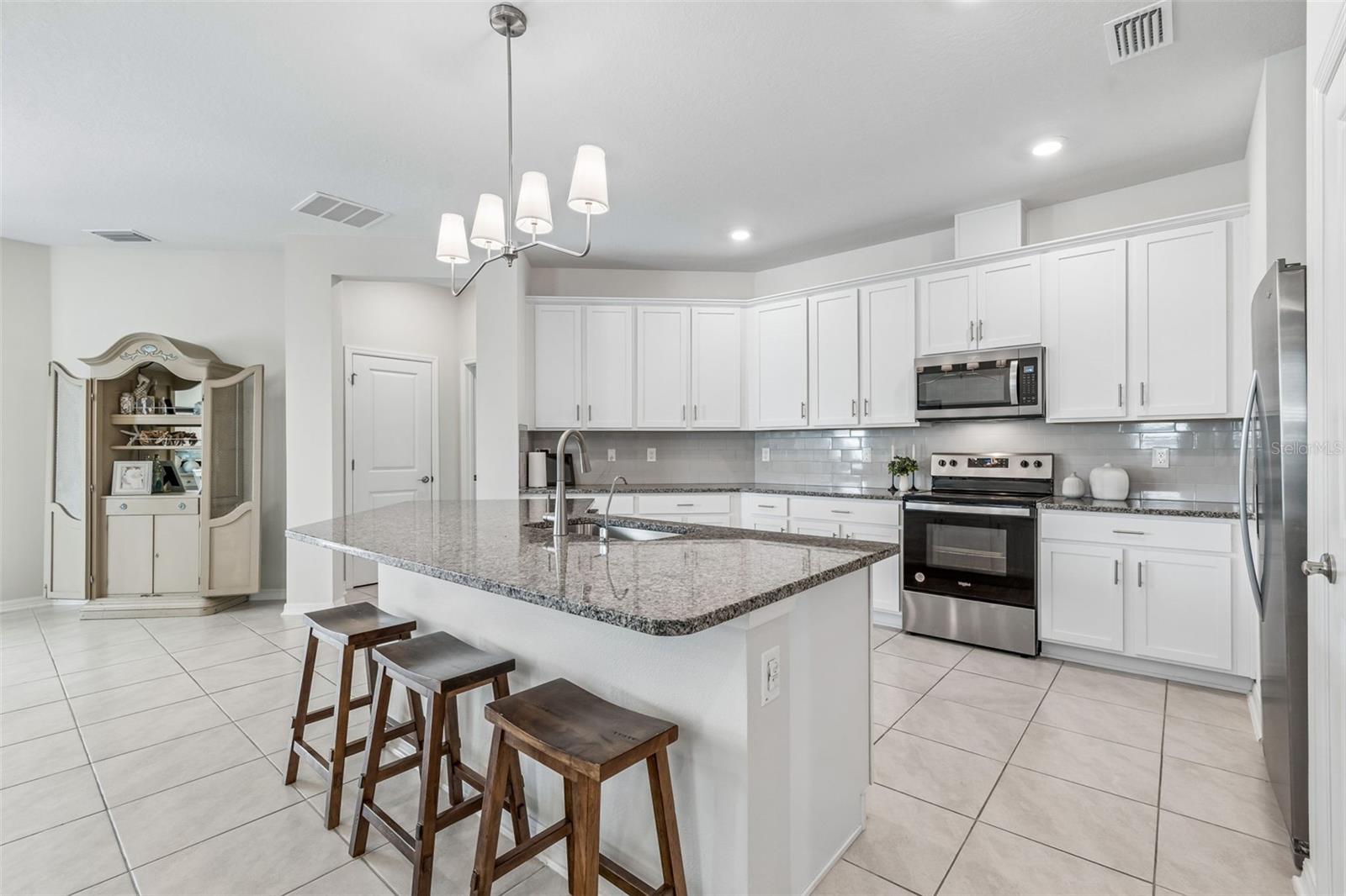 RIVERSTONE - Residential