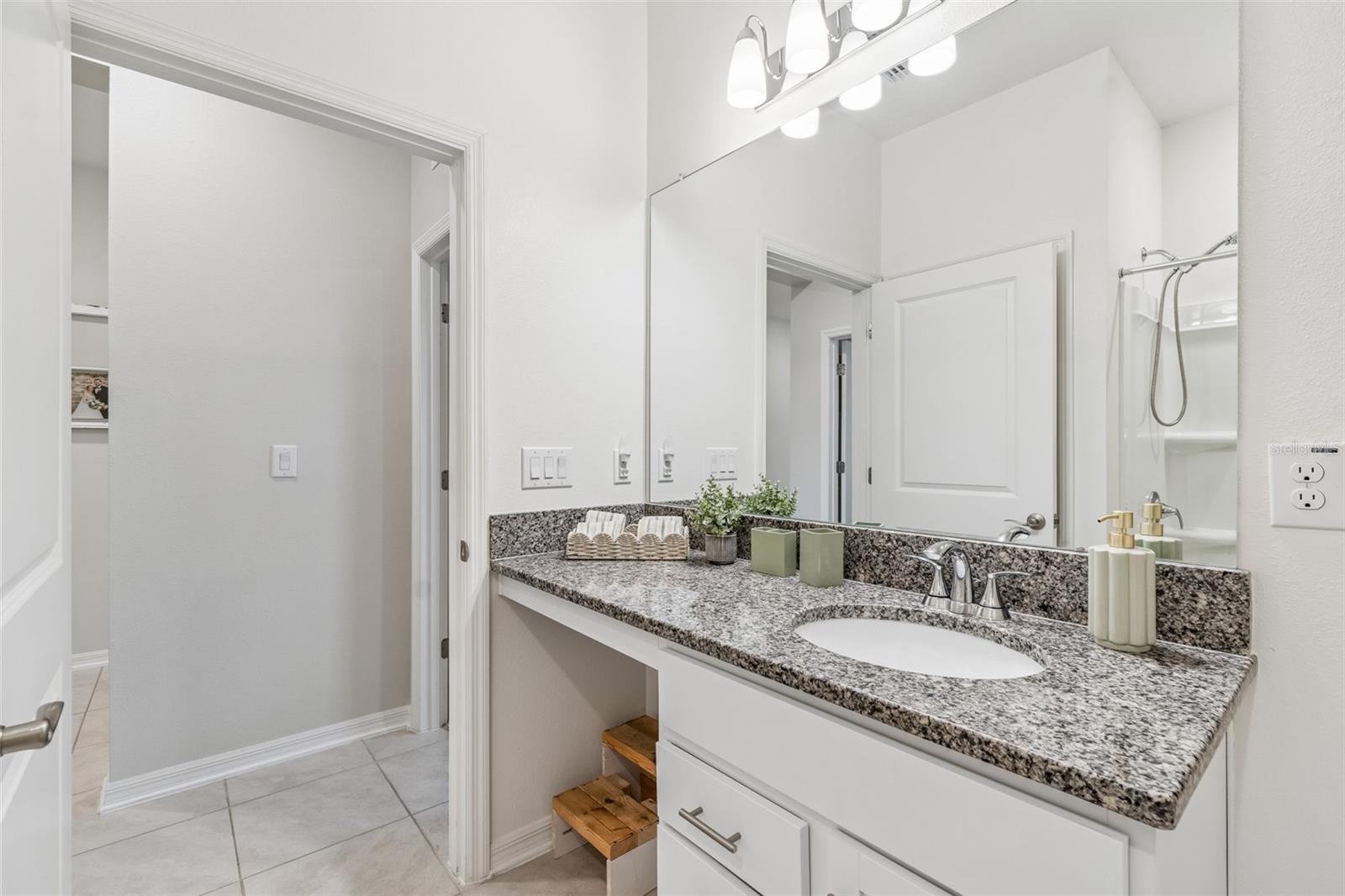 RIVERSTONE - Residential