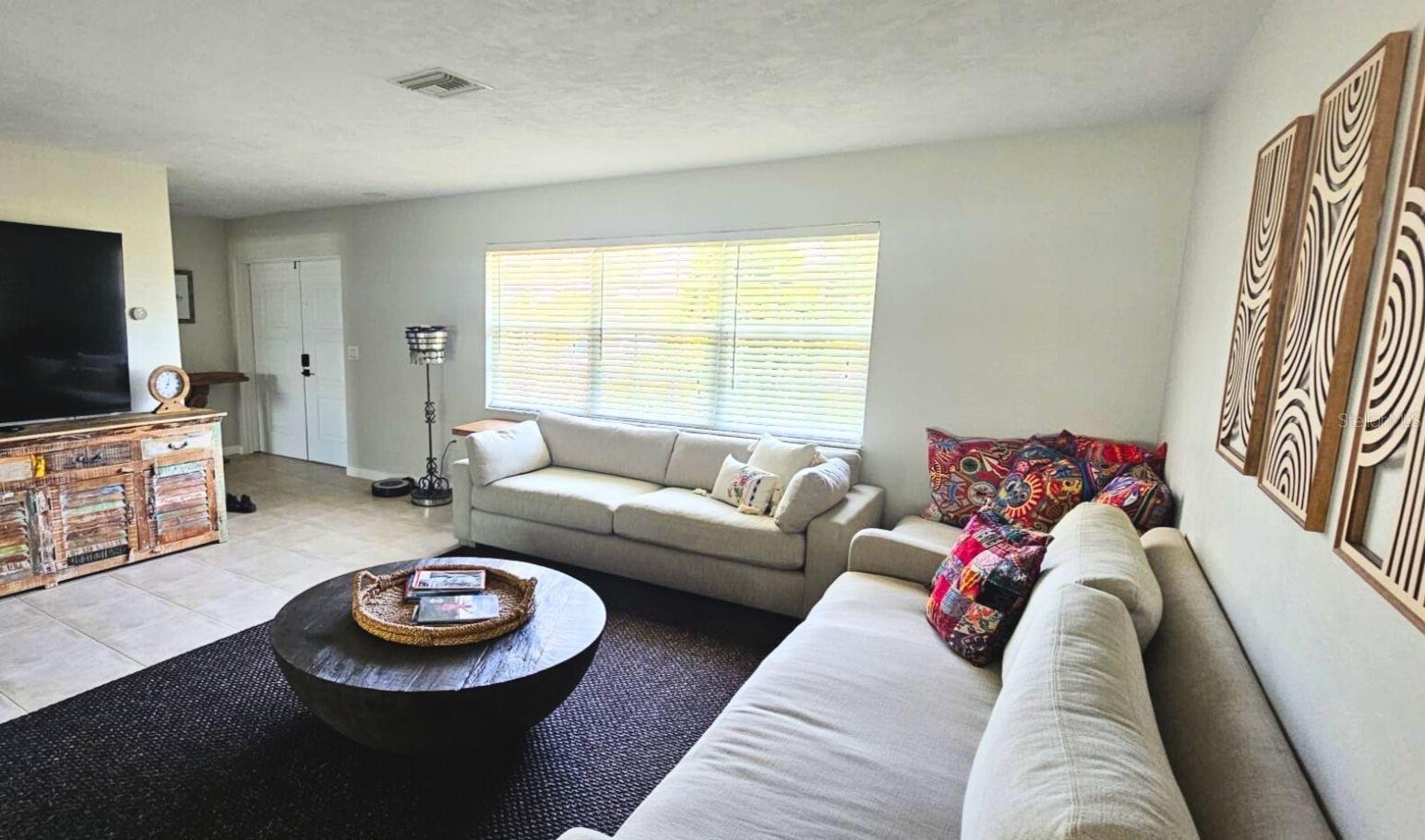 CORAL SHORES - Residential