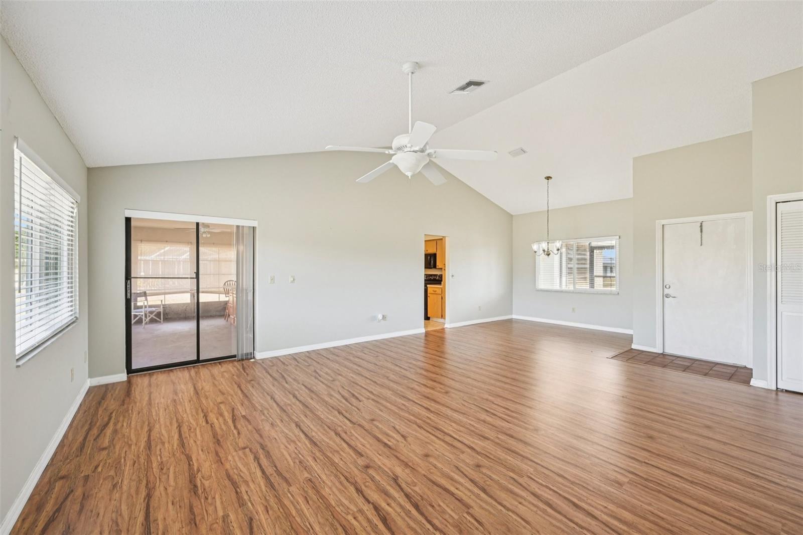 SUN CITY CENTER UNIT 35 - Residential