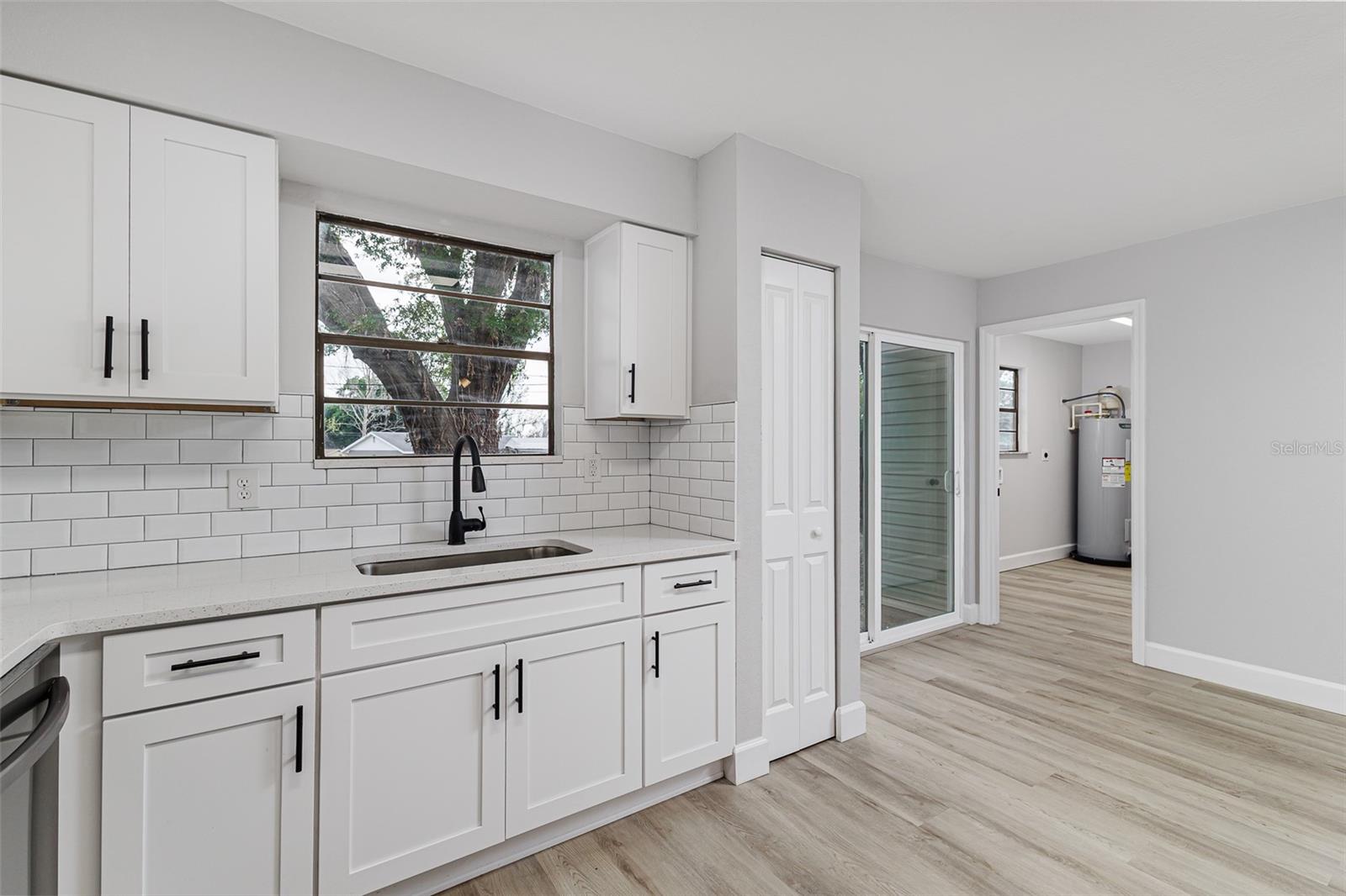 HOMESTEADTHE PH 02 - Residential