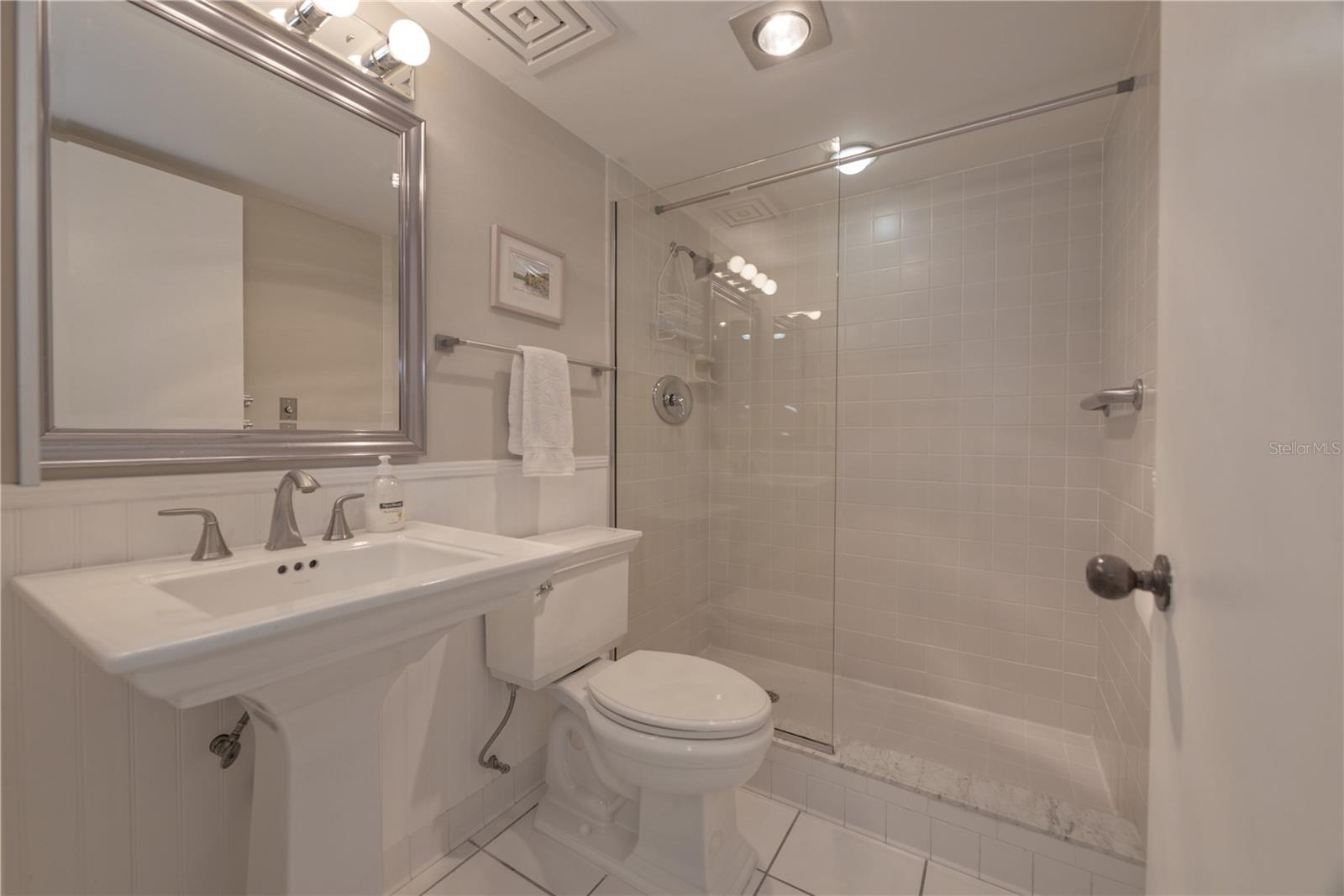 BAYPORT BCH & TEN PH F - Residential Lease