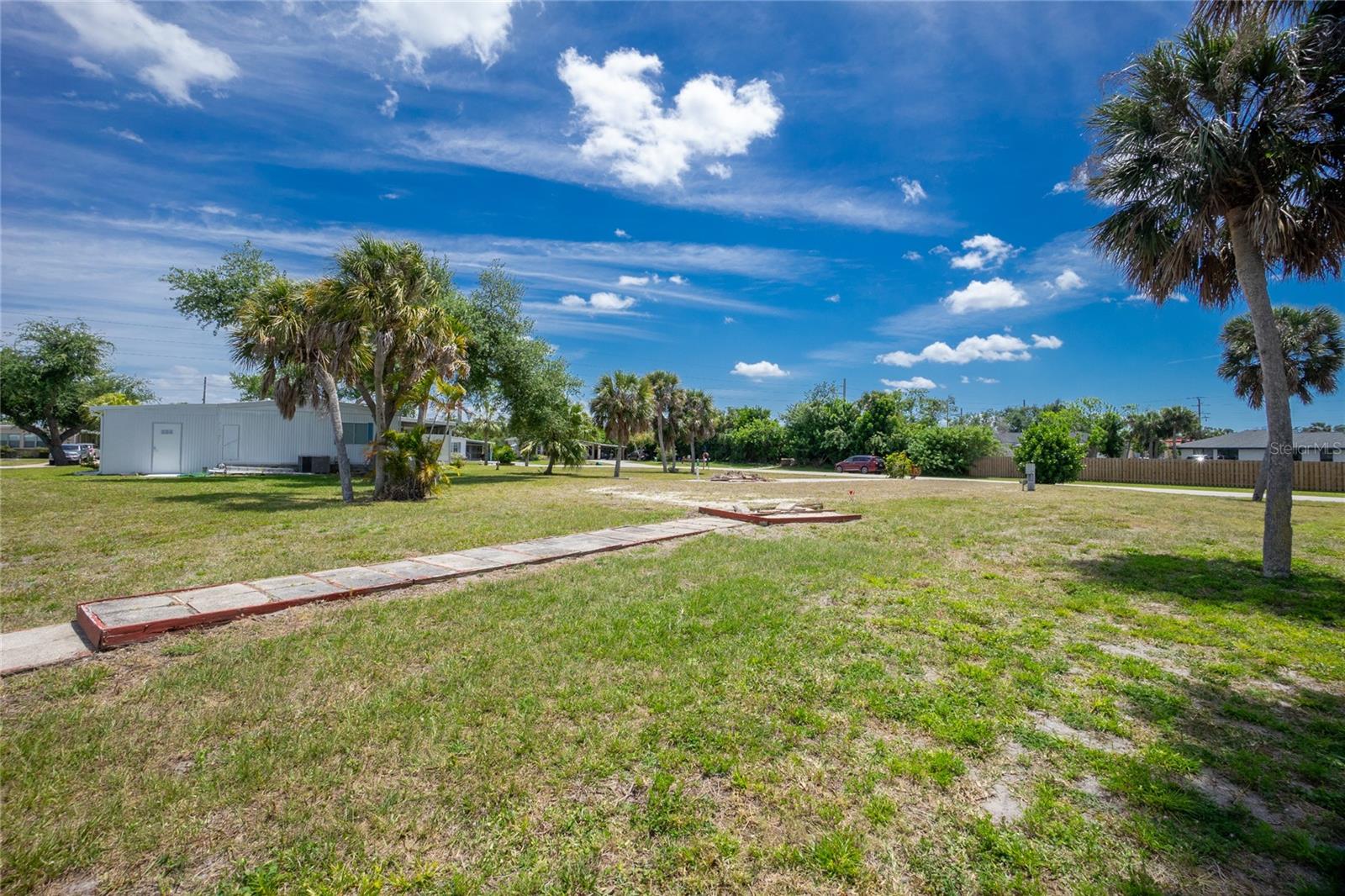 LEMON BAY ISLES PH 01 - Land