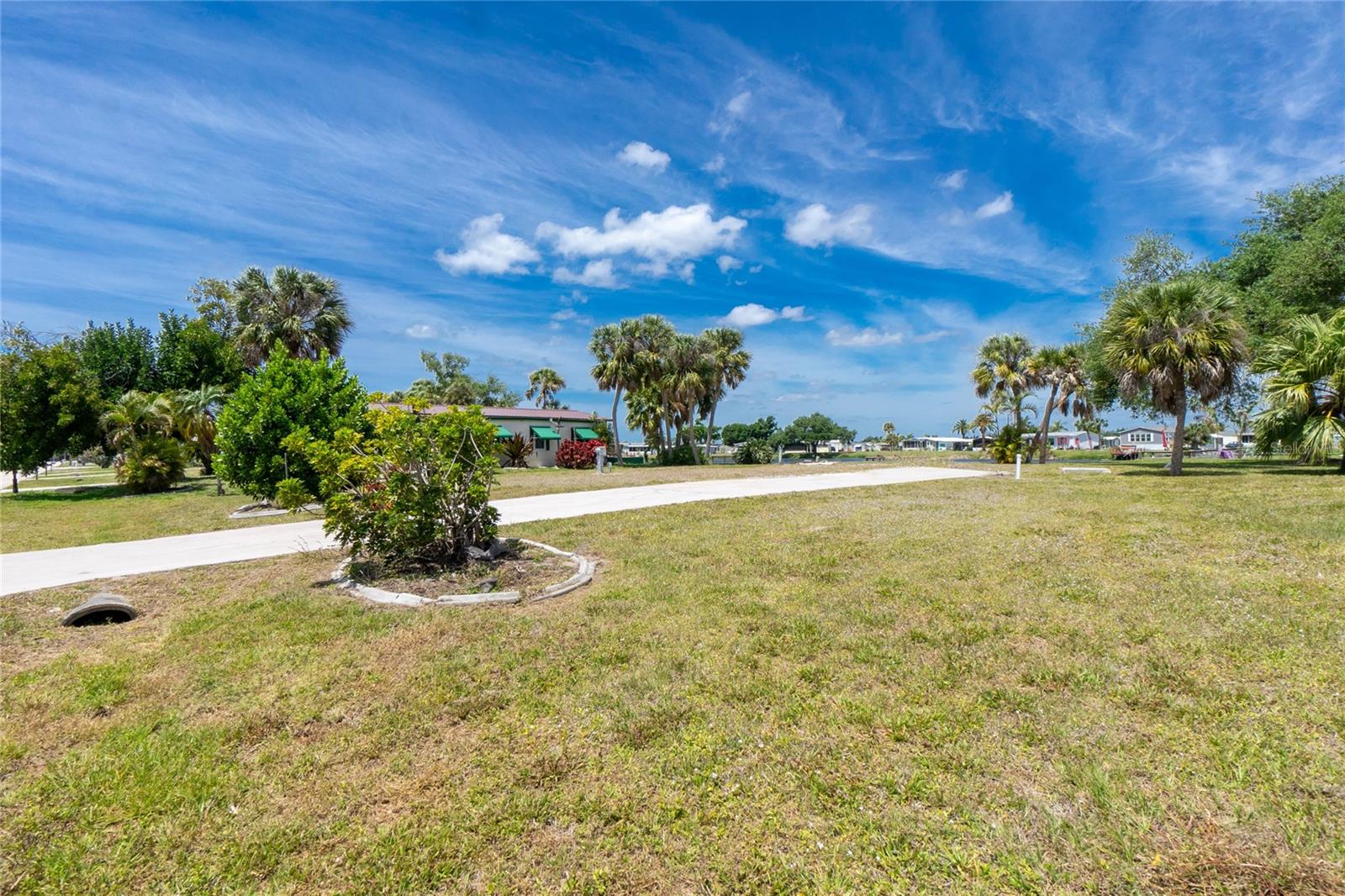 LEMON BAY ISLES PH 01 - Land