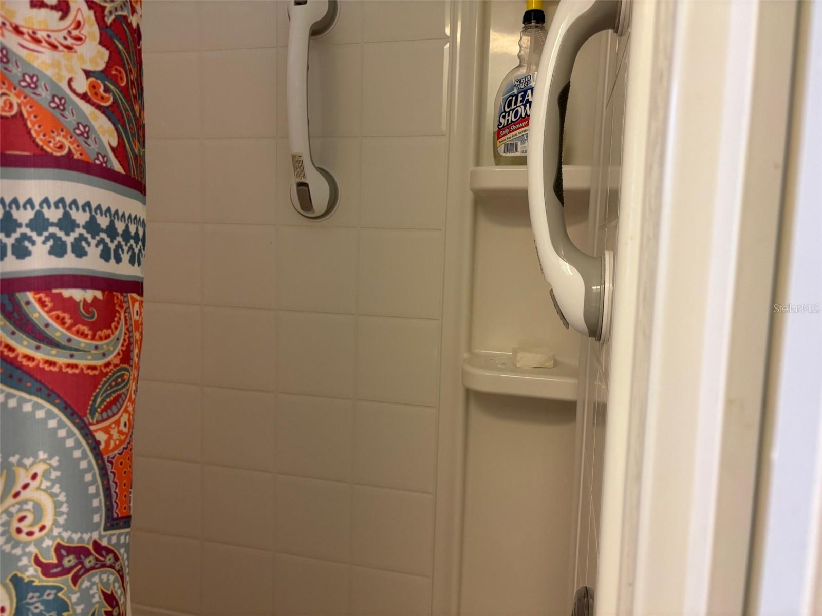 GARDEN GROVE OAKS - Residential