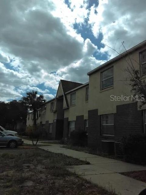 Photo of 402 E Westchester Court #80, Tampa, FL 33604 (MLS # A4682509)