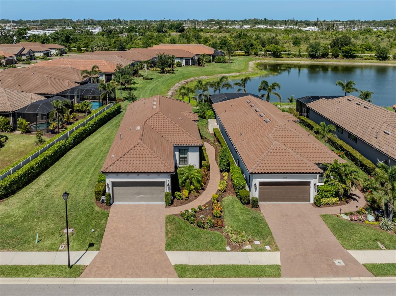 BELLACINA AT CASEY KEY - Residential