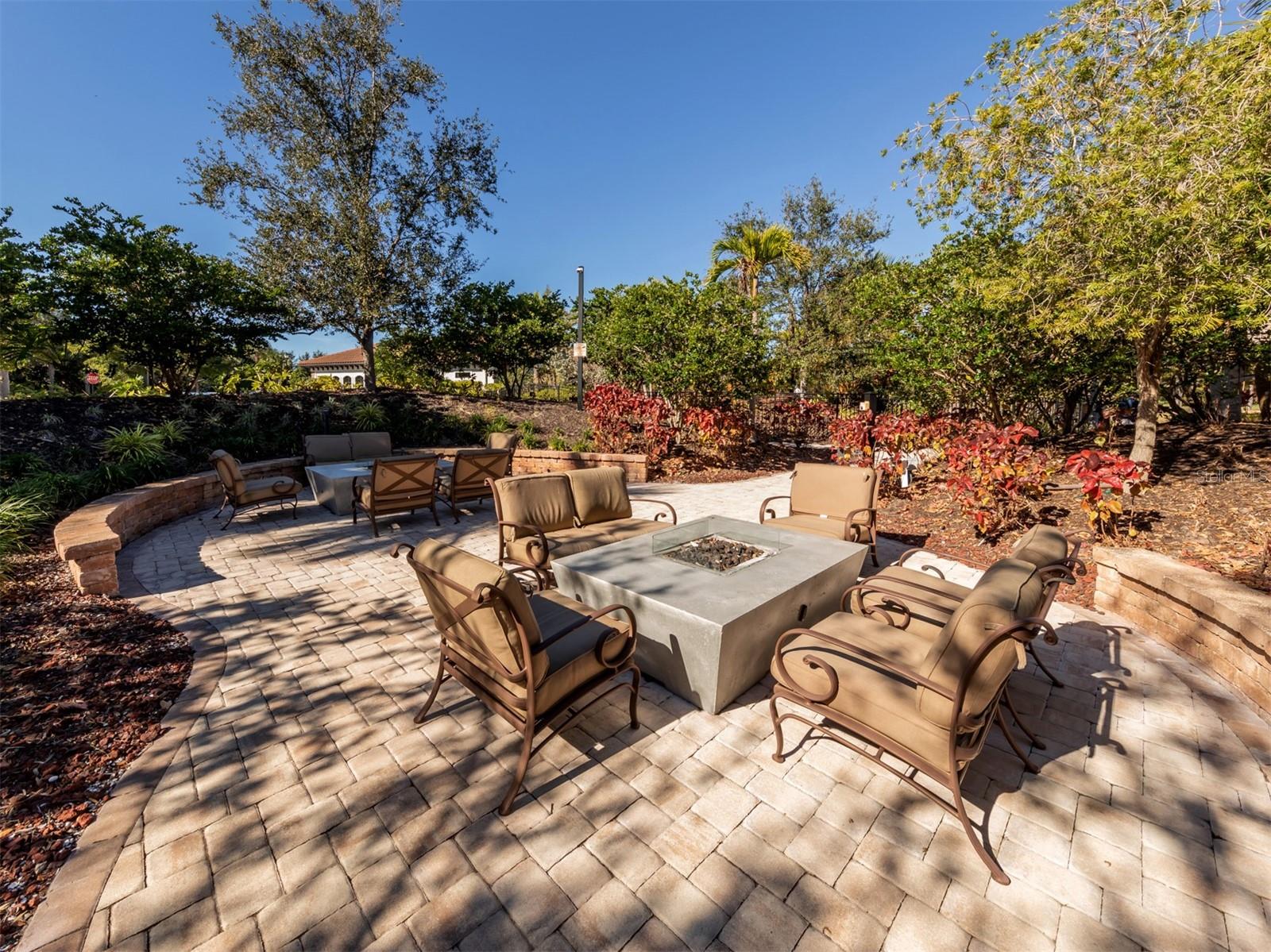 BELLACINA AT CASEY KEY - Residential