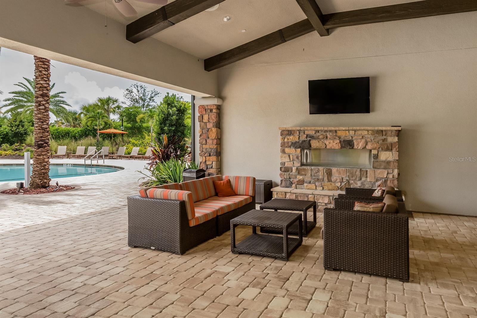 BELLACINA AT CASEY KEY - Residential