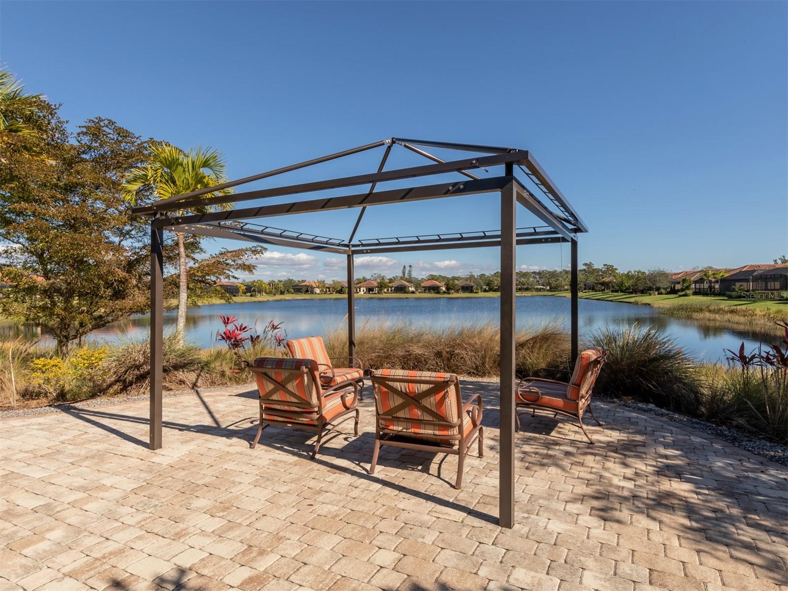 BELLACINA AT CASEY KEY - Residential