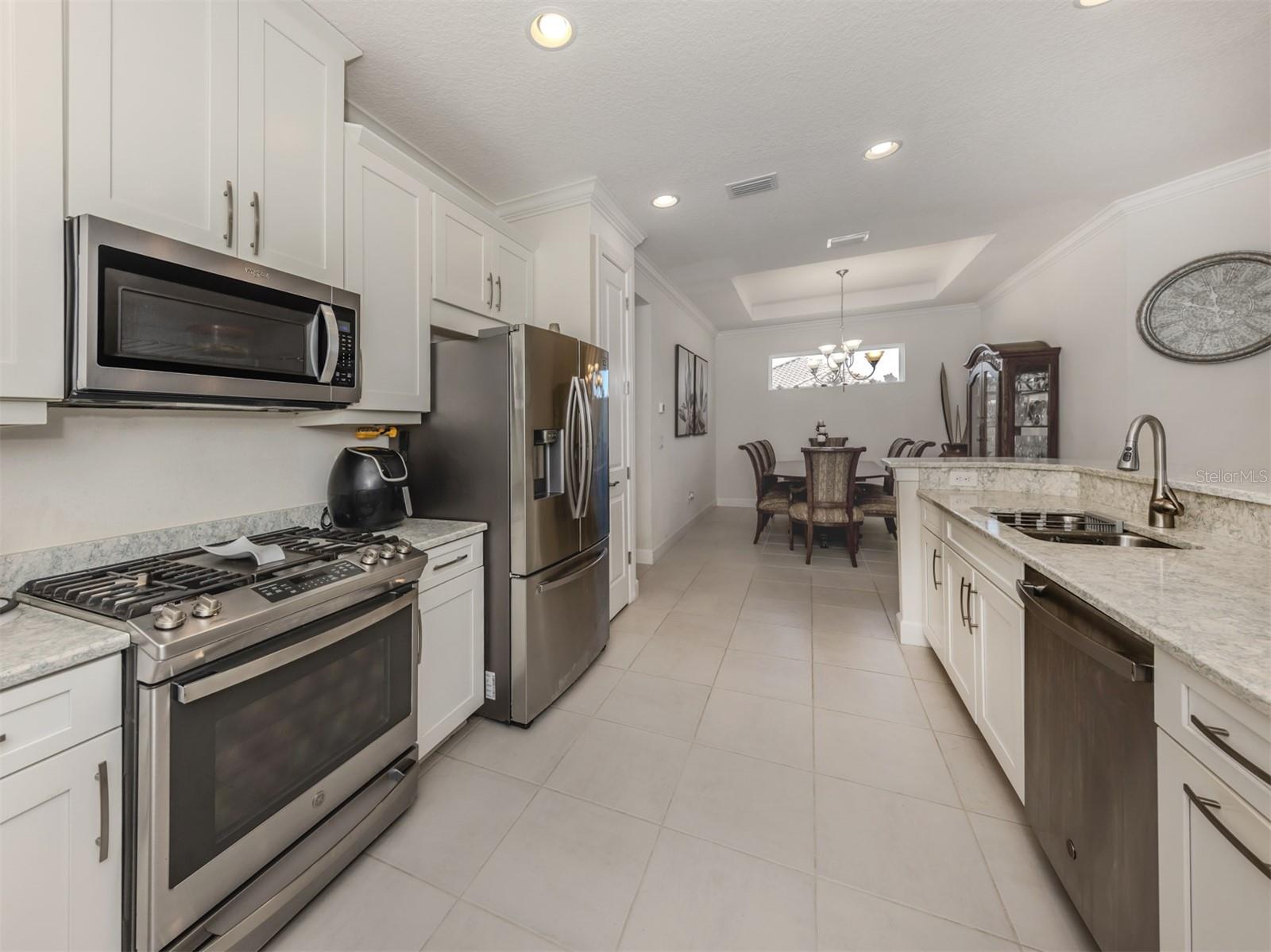 BELLACINA AT CASEY KEY - Residential