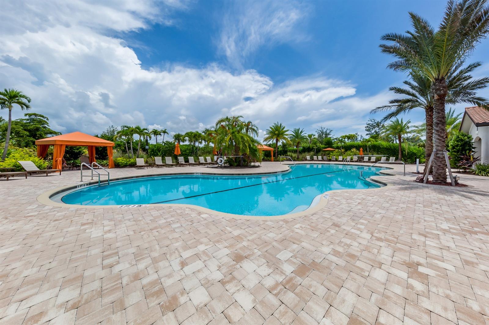 BELLACINA AT CASEY KEY - Residential
