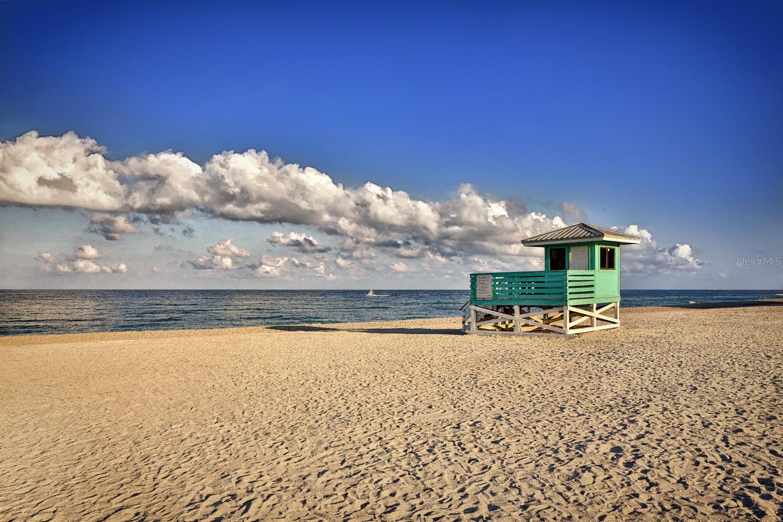 BELLACINA AT CASEY KEY - Residential