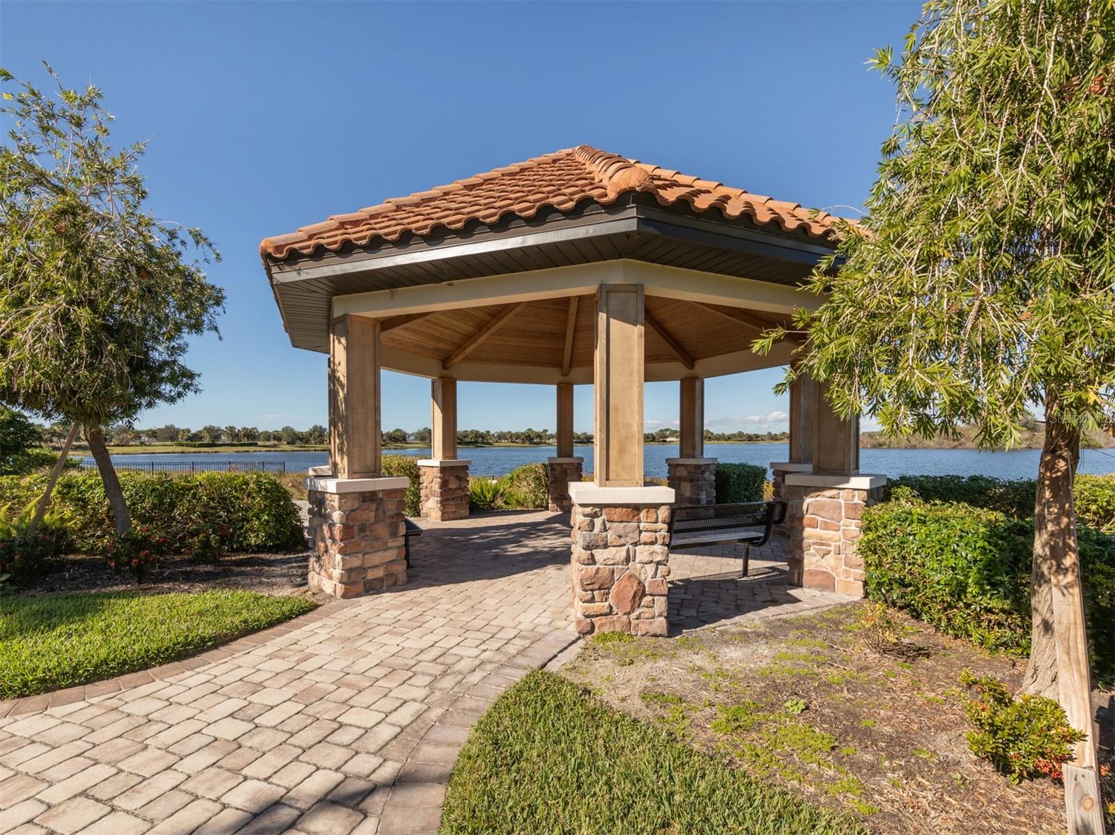 BELLACINA AT CASEY KEY - Residential