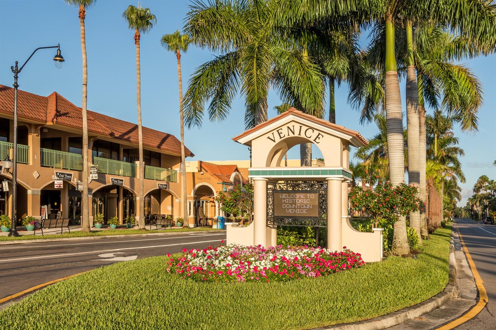 BELLACINA AT CASEY KEY - Residential