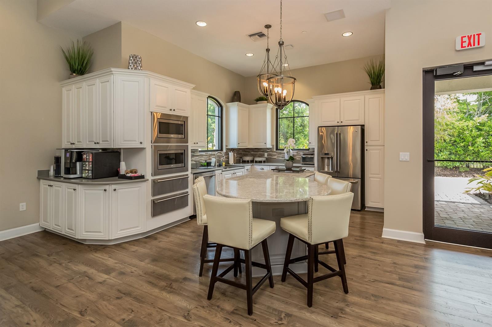 BELLACINA AT CASEY KEY - Residential