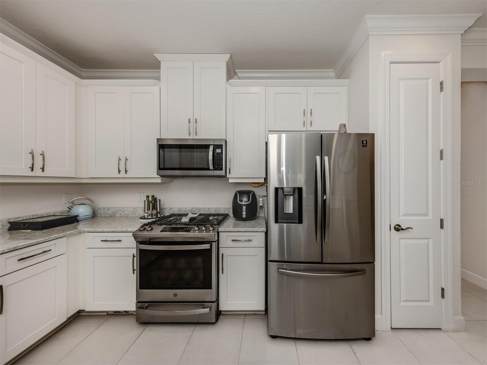 BELLACINA AT CASEY KEY - Residential