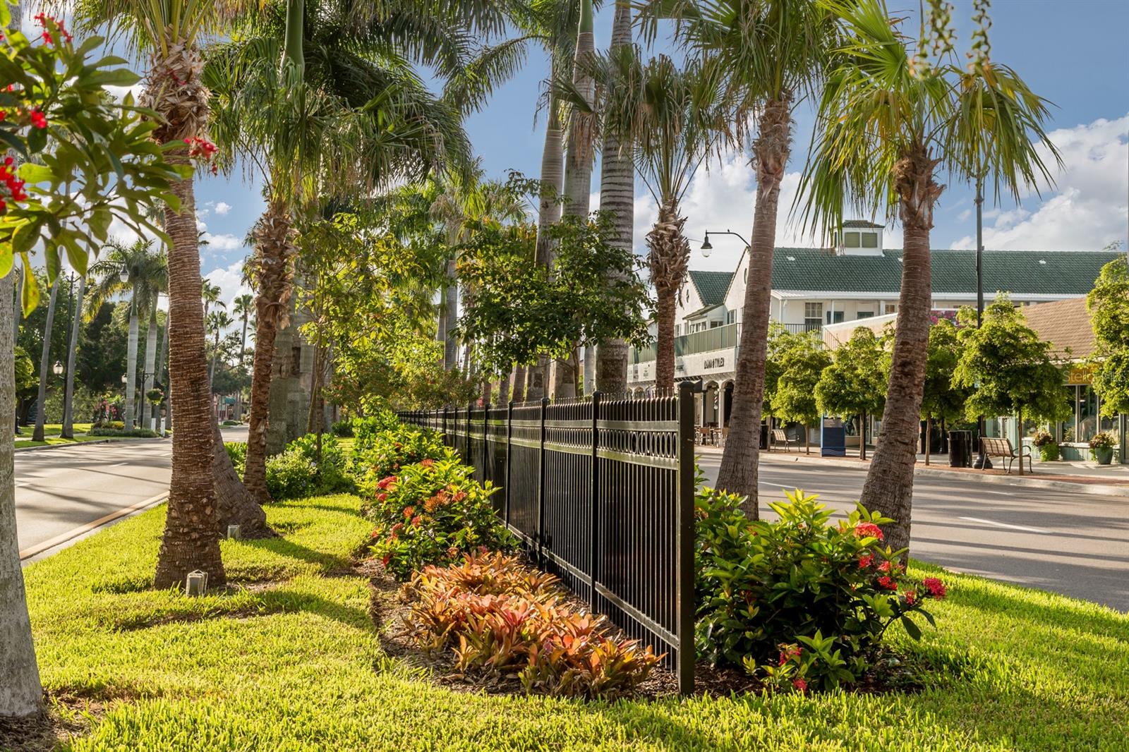 BELLACINA AT CASEY KEY - Residential