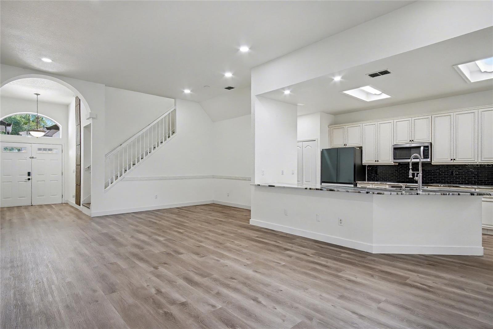 TIMACUAN UNIT 12 - Residential Lease