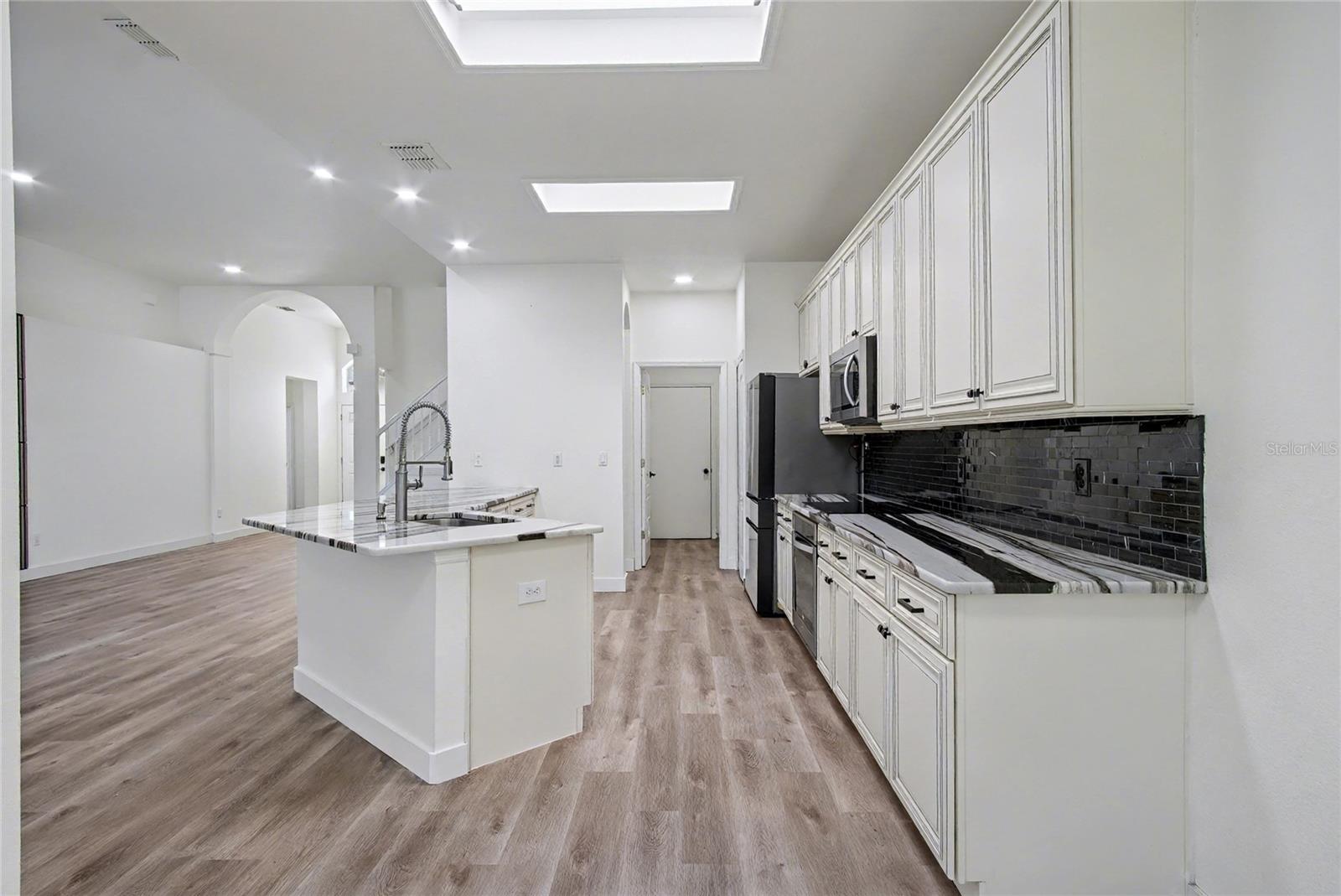 TIMACUAN UNIT 12 - Residential Lease