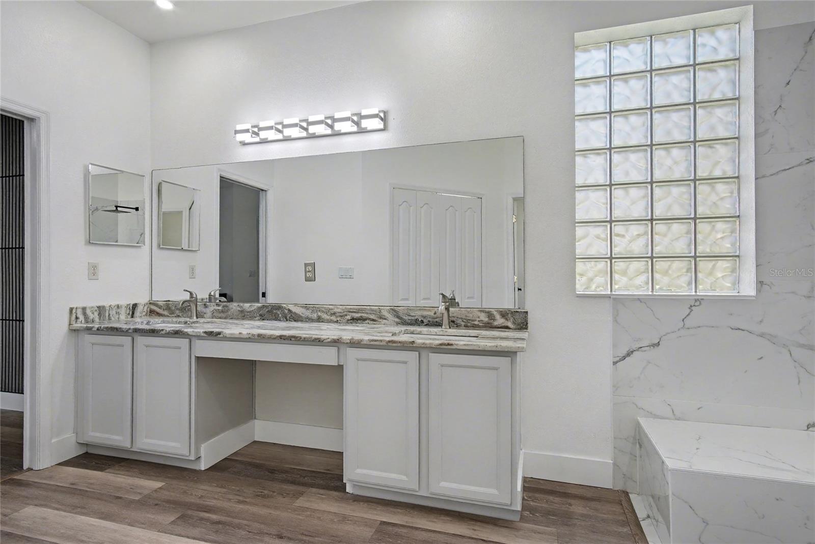 TIMACUAN UNIT 12 - Residential Lease