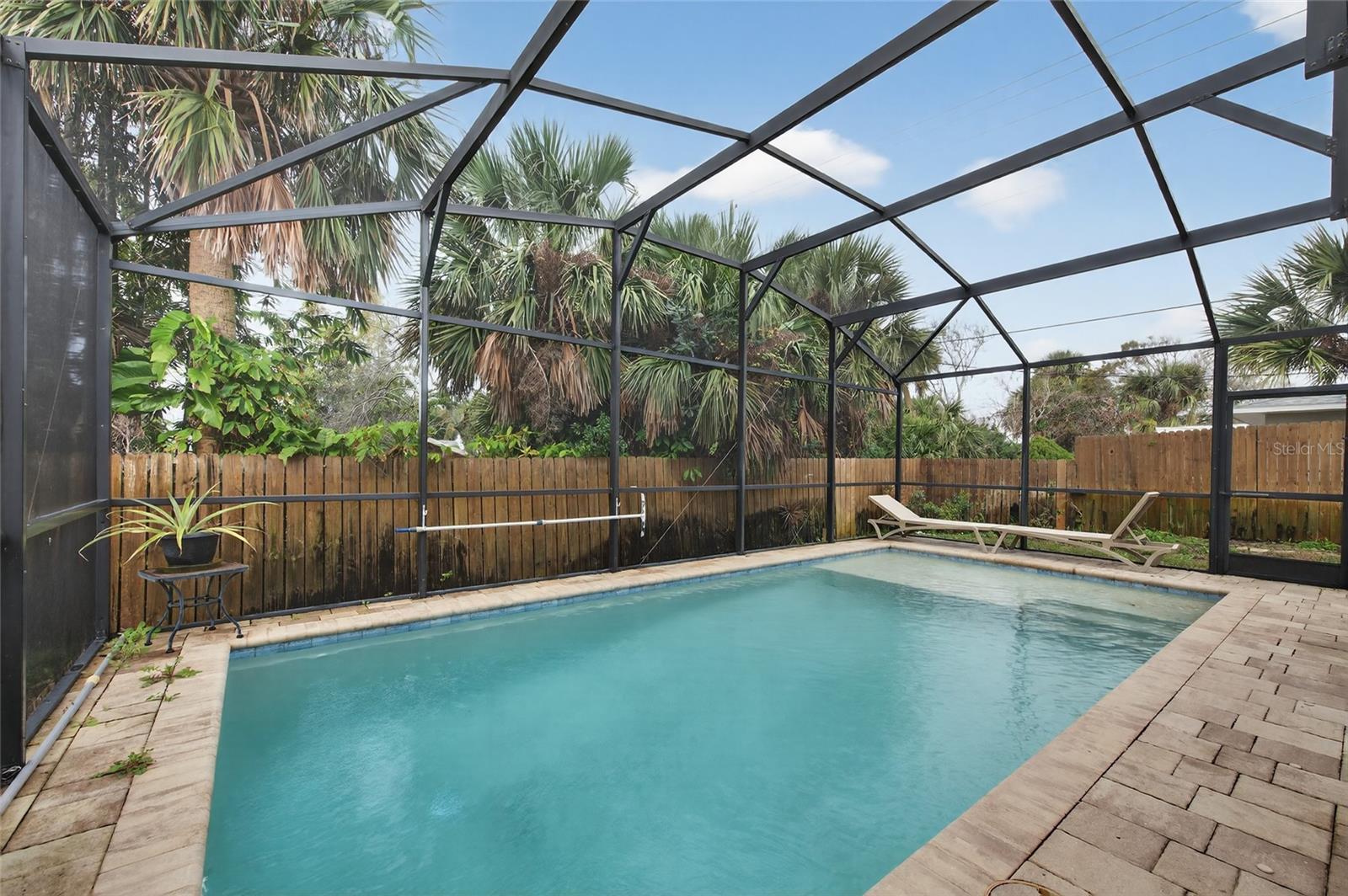 AREA BETWEEN FRAZAR AND ROBBEN - Residential