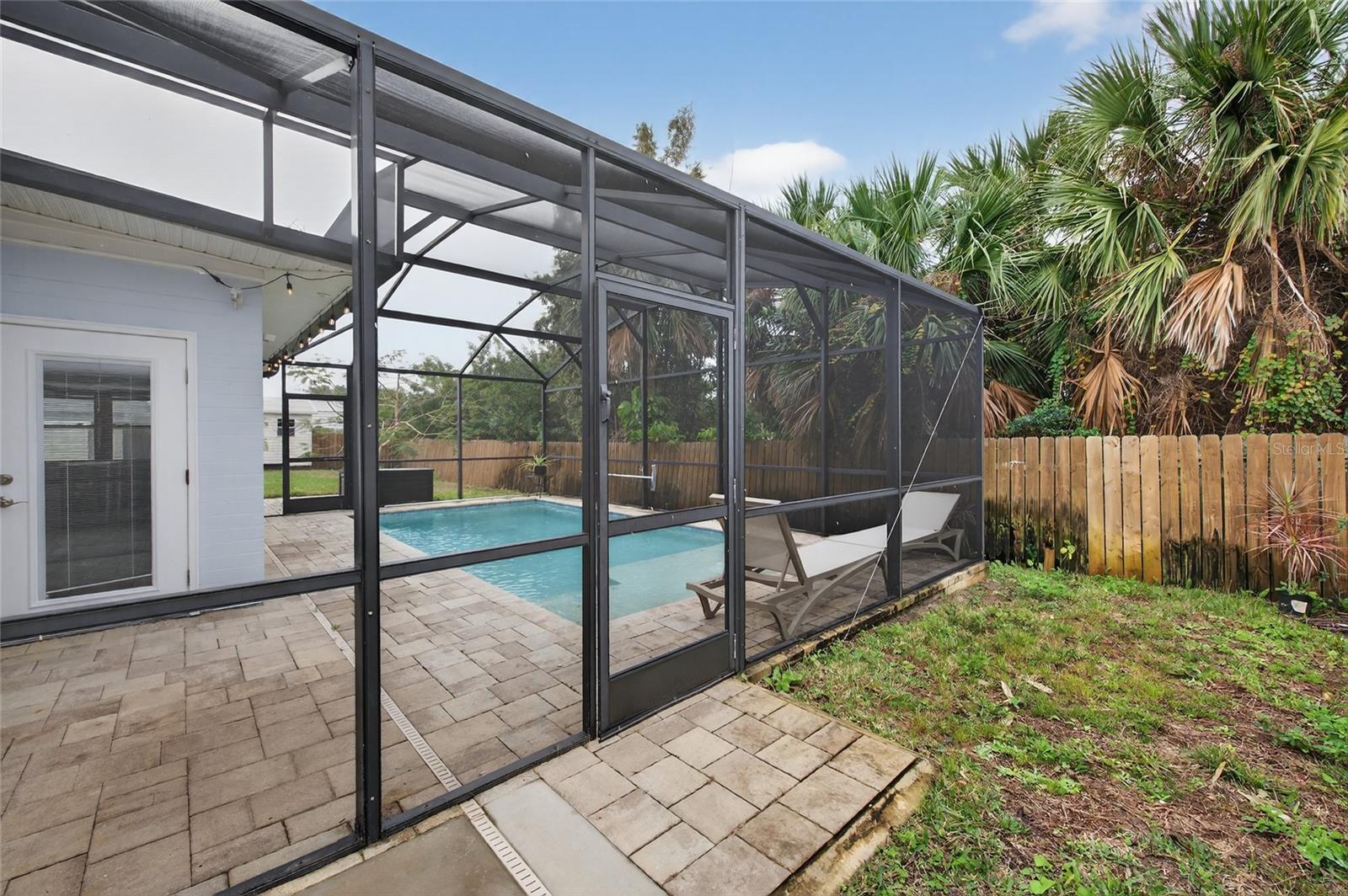 AREA BETWEEN FRAZAR AND ROBBEN - Residential