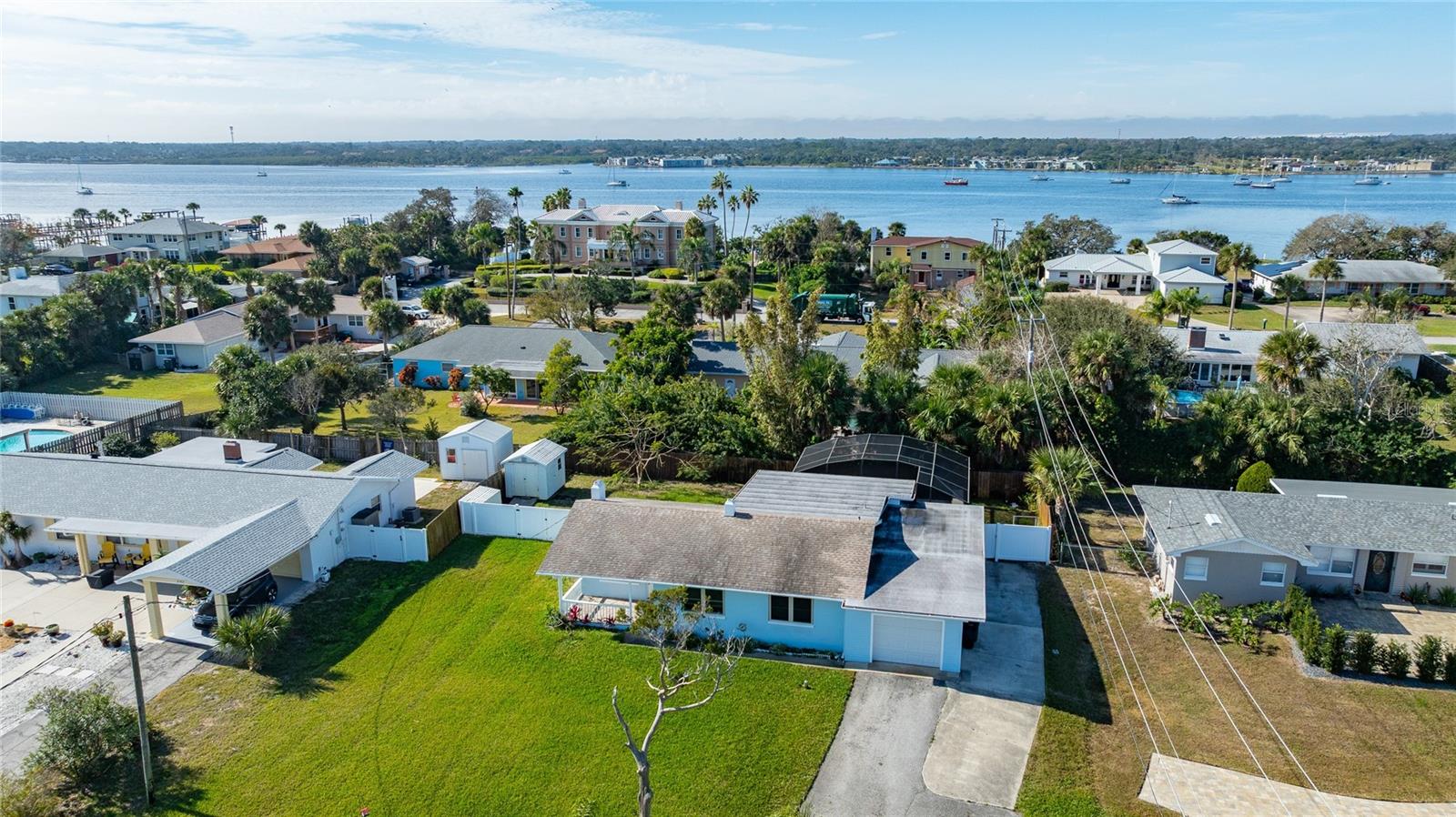 AREA BETWEEN FRAZAR AND ROBBEN - Residential