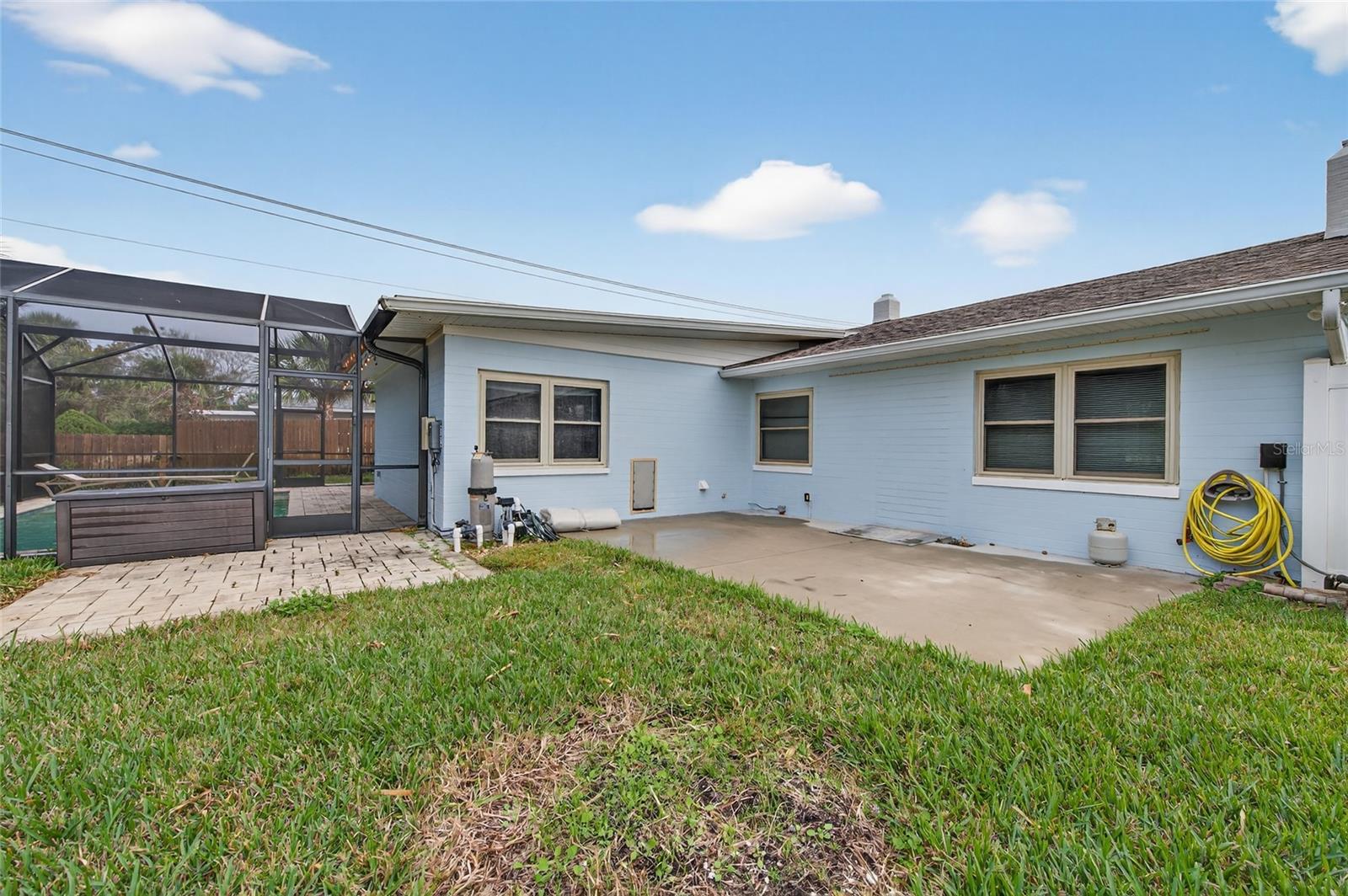 AREA BETWEEN FRAZAR AND ROBBEN - Residential