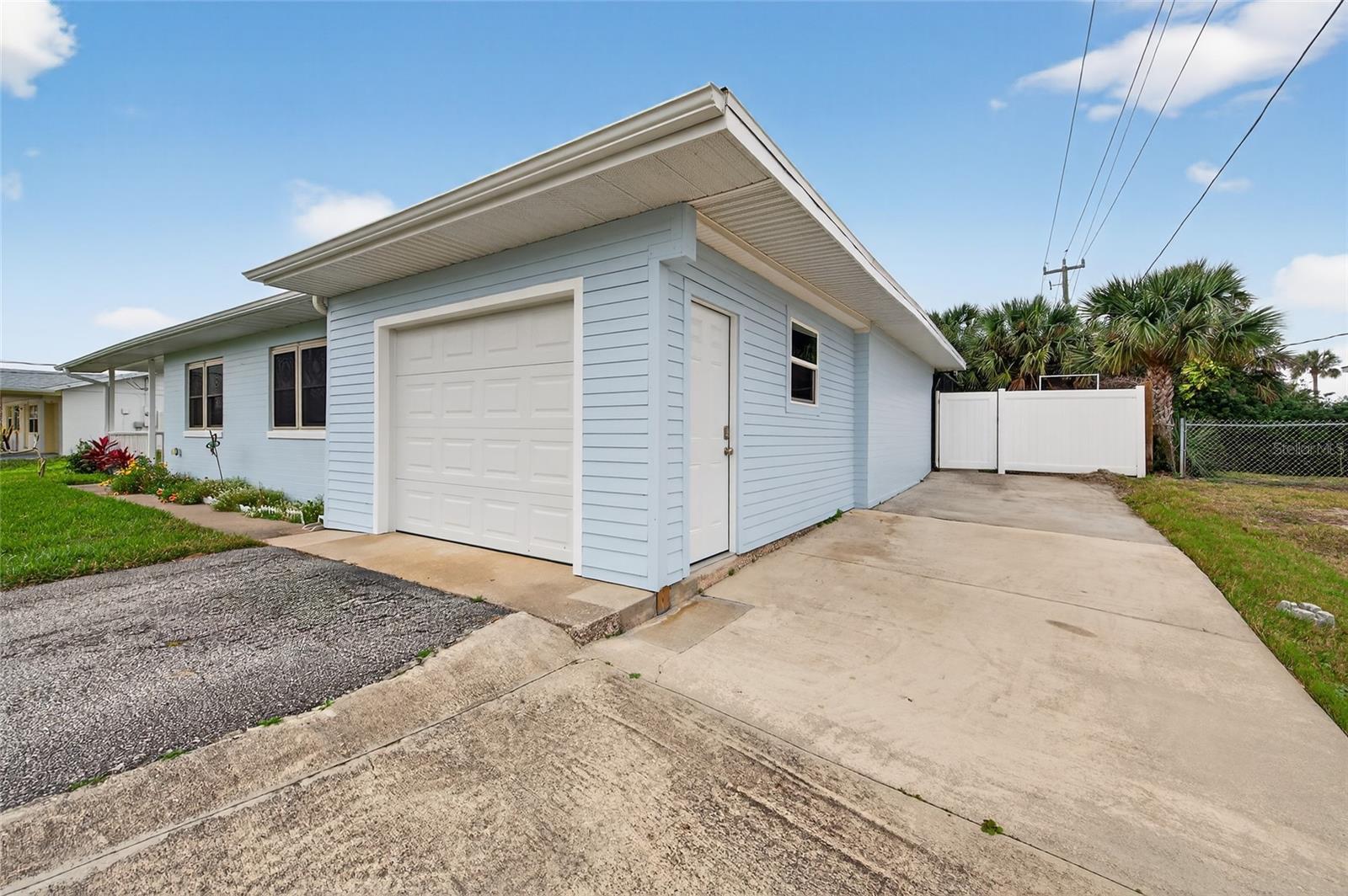 AREA BETWEEN FRAZAR AND ROBBEN - Residential