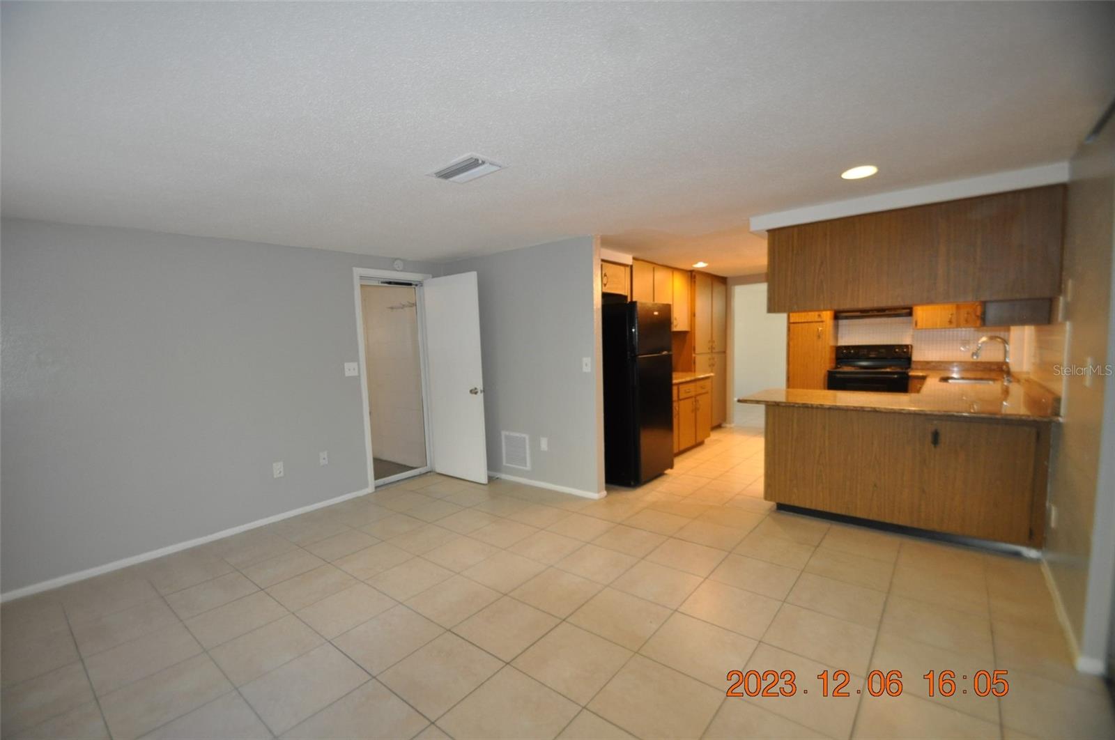 BEACON WOODS VILLAGE 07 - Residential Lease