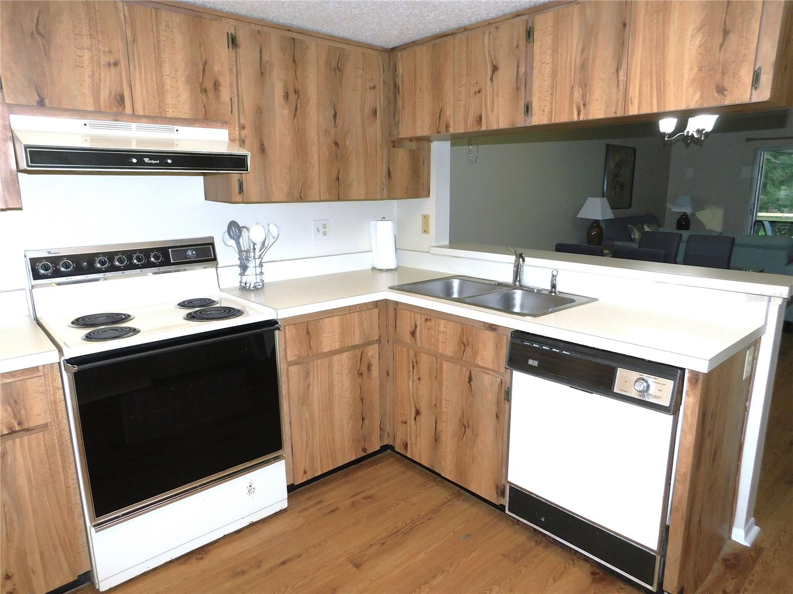 EAST LAKE WOODLANDS CYPRESS ESTATES - Residential