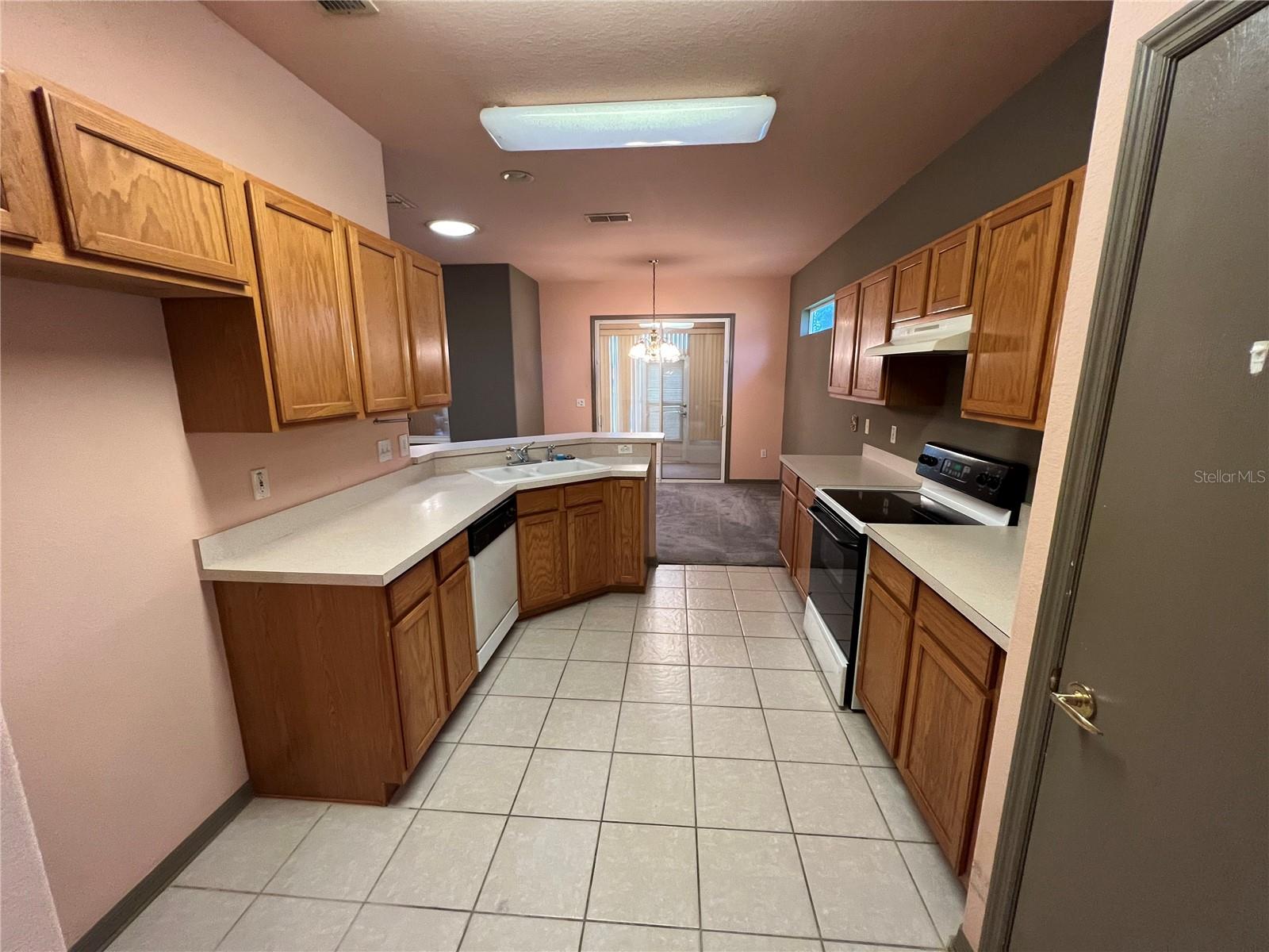 SPRUCE CRK GOLF & CC - Residential Lease