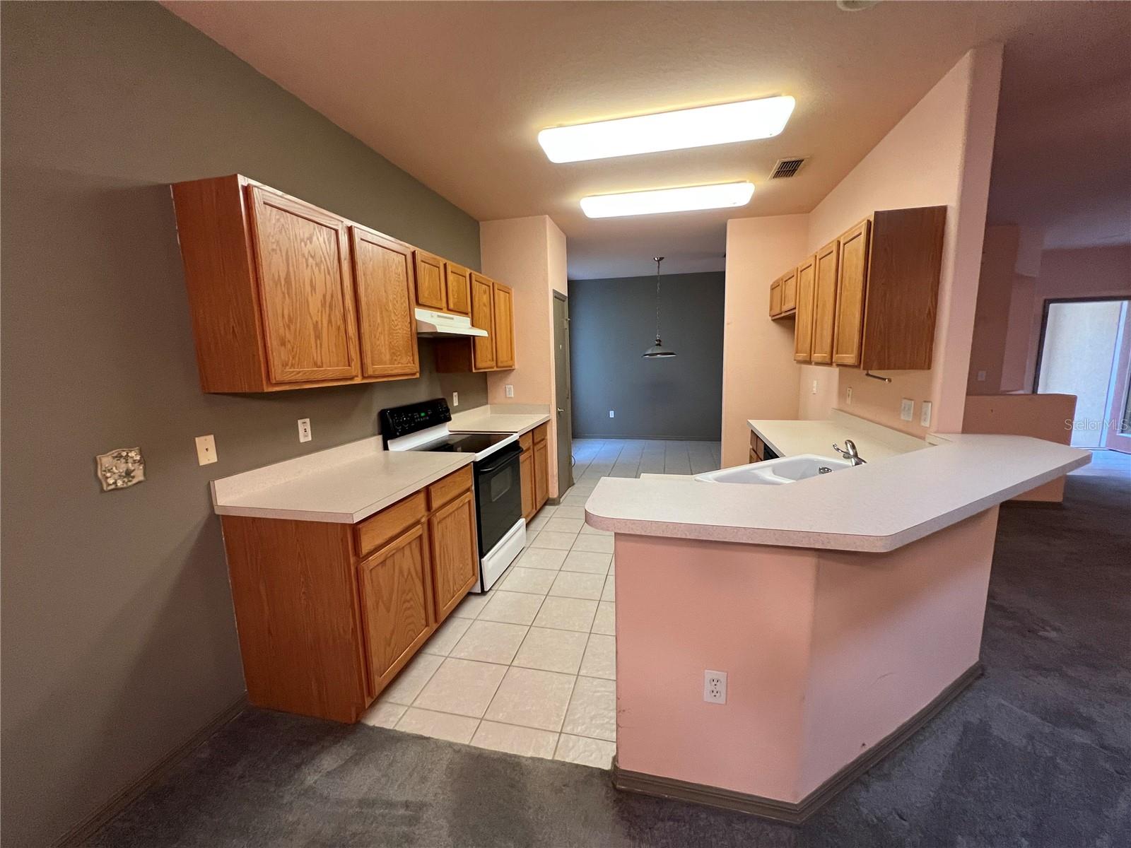 SPRUCE CRK GOLF & CC - Residential Lease