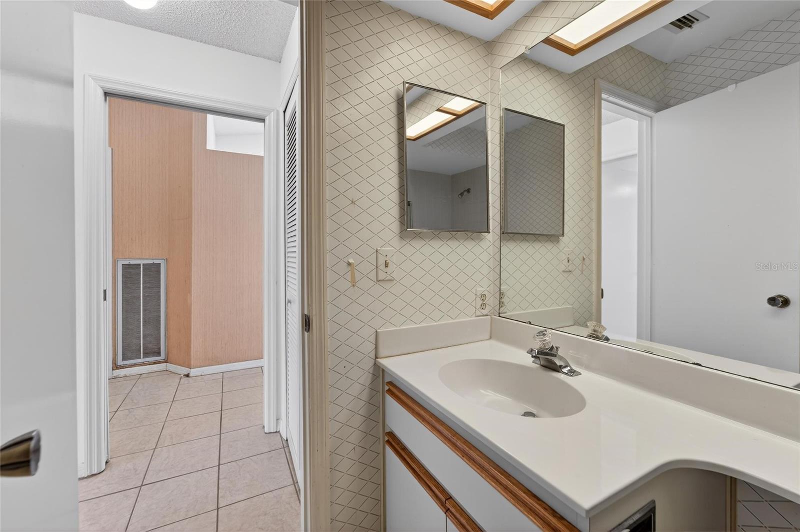 VILLAS OF FOREST PARK CONDO - Residential