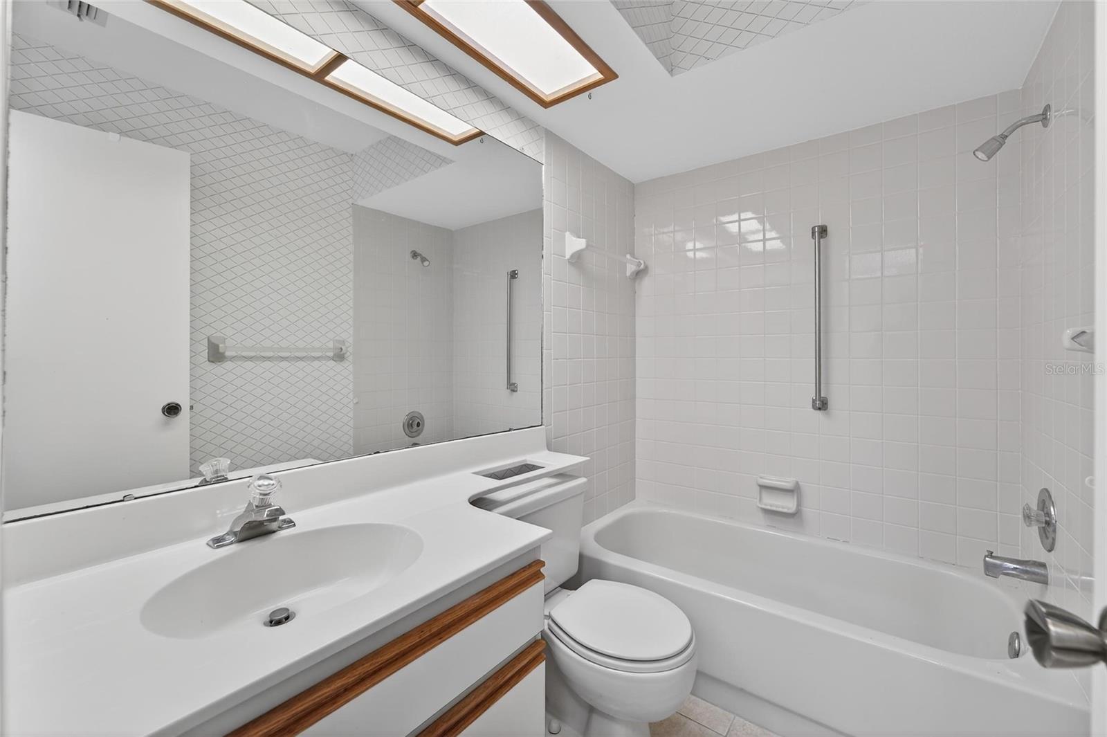 VILLAS OF FOREST PARK CONDO - Residential