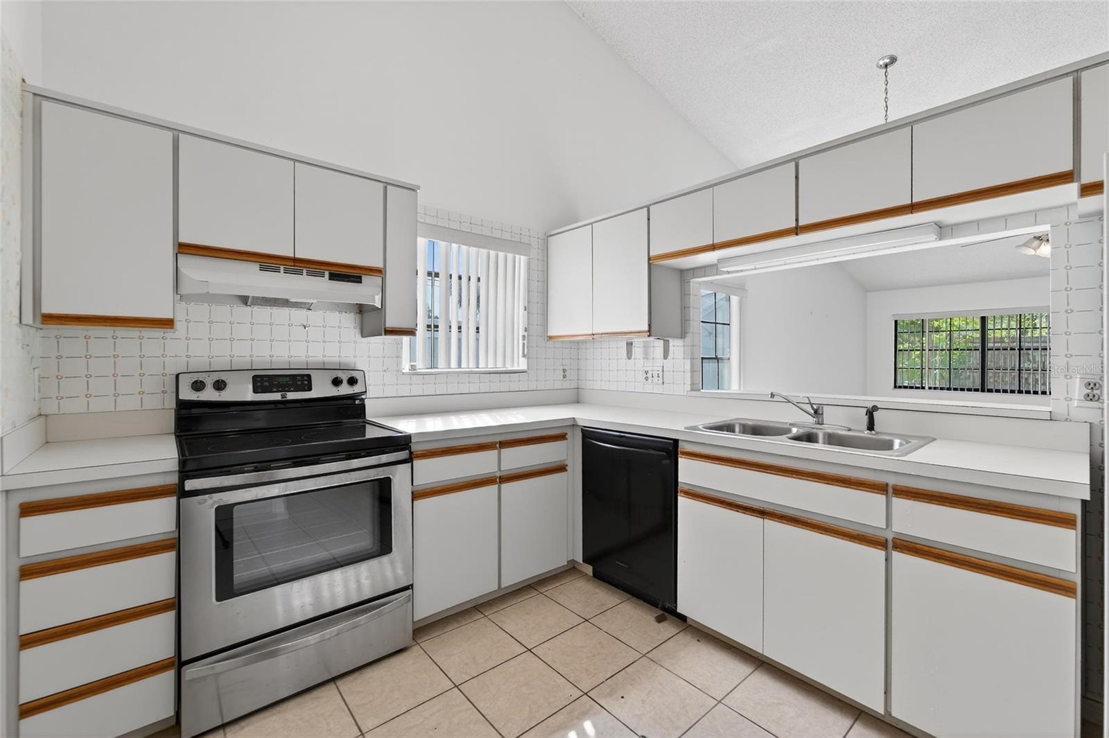 VILLAS OF FOREST PARK CONDO - Residential