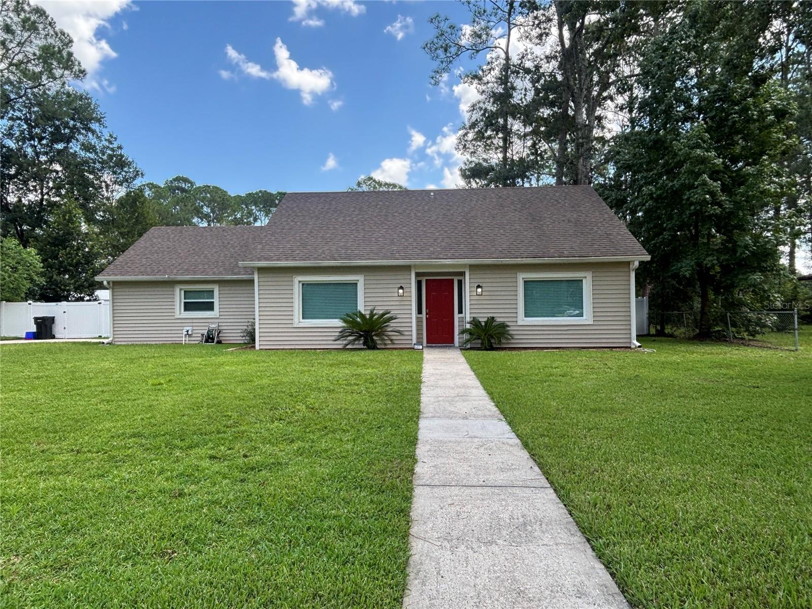 Beautifully Remodeled Home / Plenty of Additional Space!
Welcome to this beautifully remodeled home in Gainesville, FL, boasting plenty of additional space for all your needs. This oversized house features three large bedrooms and three full bathrooms, providing ample room for comfort and convenience. The home also includes an extra living room and an upstairs loft, offering versatile spaces for relaxation or entertainment. The heart of the home, the kitchen, is beautifully designed and comes with an upgraded refrigerator. A formal dining room adds a touch of elegance for your meal times. The property also includes a screen-enclosed lanai, perfect for enjoying the Florida weather. For your storage needs, a storage shed is available on the property. With two AC units, you can ensure the home stays cool during those hot summer months. This home's great location in Gainesville makes it a perfect choice for those seeking a spacious and stylish living environment.
Our property offers deposit-free leasing using Obligo billing authorization technology (for qualified renters). Available with no security deposit with Obligo!
To schedule a Showing or Submit an Application please visit: https://www.rpmdiversified./houses-rent
All RPM Diversified residents are enrolled in the Resident Benefits Package (RBP) which includes renters insurance, credit building to help boost your credit score with timely rent payments, $1M Identity Protection, HVAC air filter delivery (for applicable properties), our best-in-class resident rewards program, move-in concierge service making utility connection and home service setup a breeze during your move-in, and much more! More details upon application, $39.95/month.
There are restrictions on pets, if pets are allowed, there will be additional fees required.
Non-Smoking Home. First and Security required to Move-In.
Renter's Insurance is required!