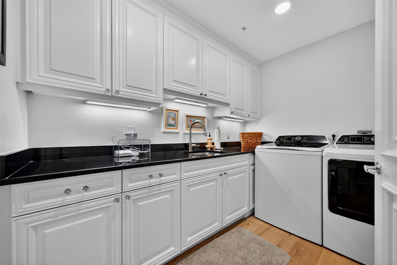 ORANGE BLOSSOM TOWER - Residential