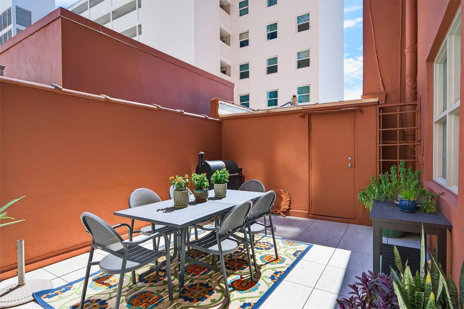 ORANGE BLOSSOM TOWER - Residential